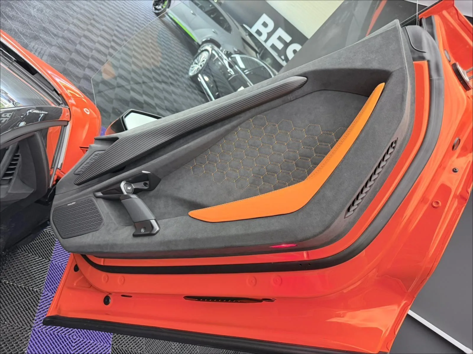 2026 Lamborghini Revuelto, 27/30