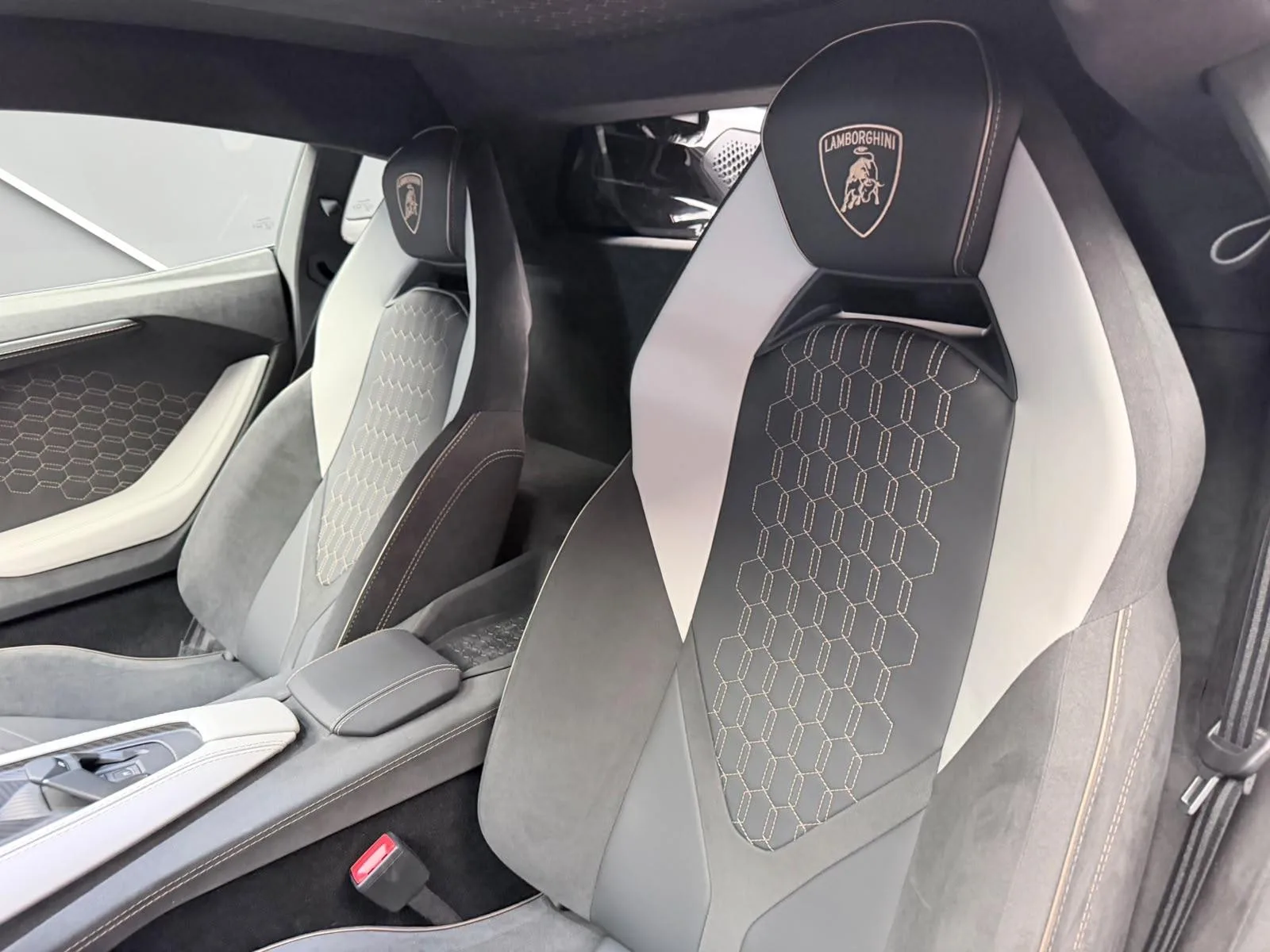 2026 Lamborghini Revuelto, 10/20