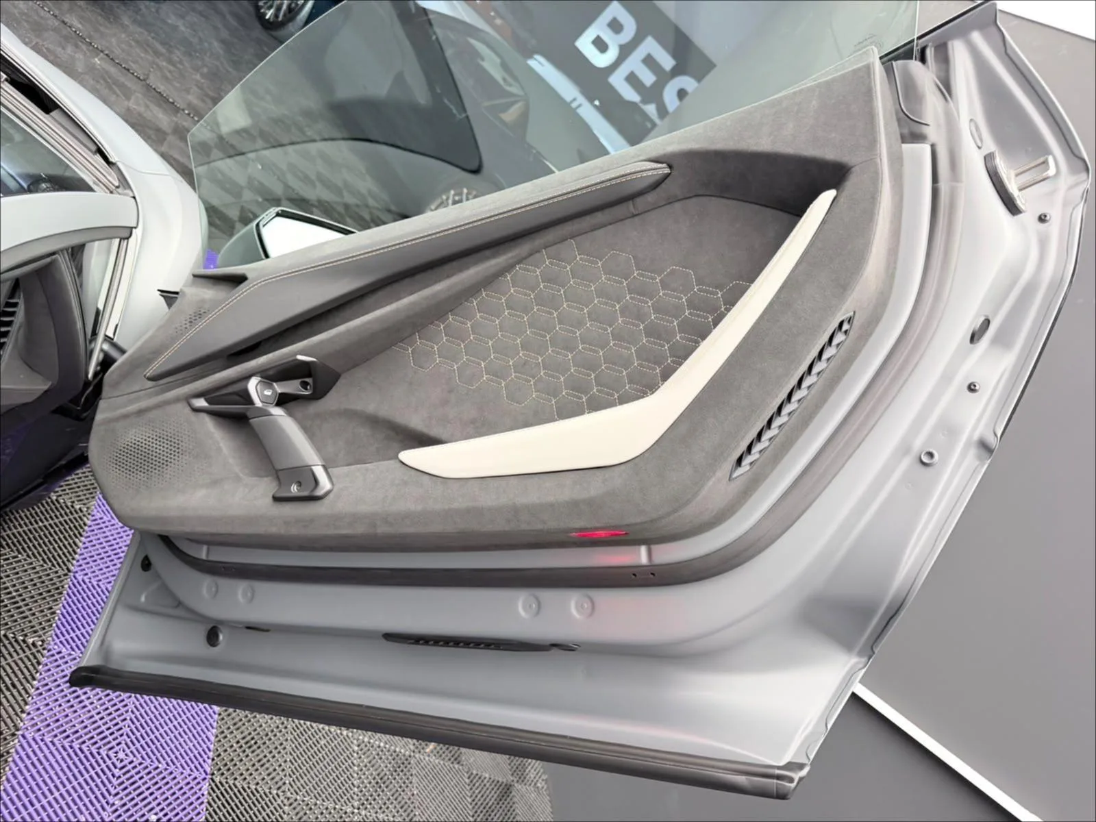 2026 Lamborghini Revuelto, 17/20