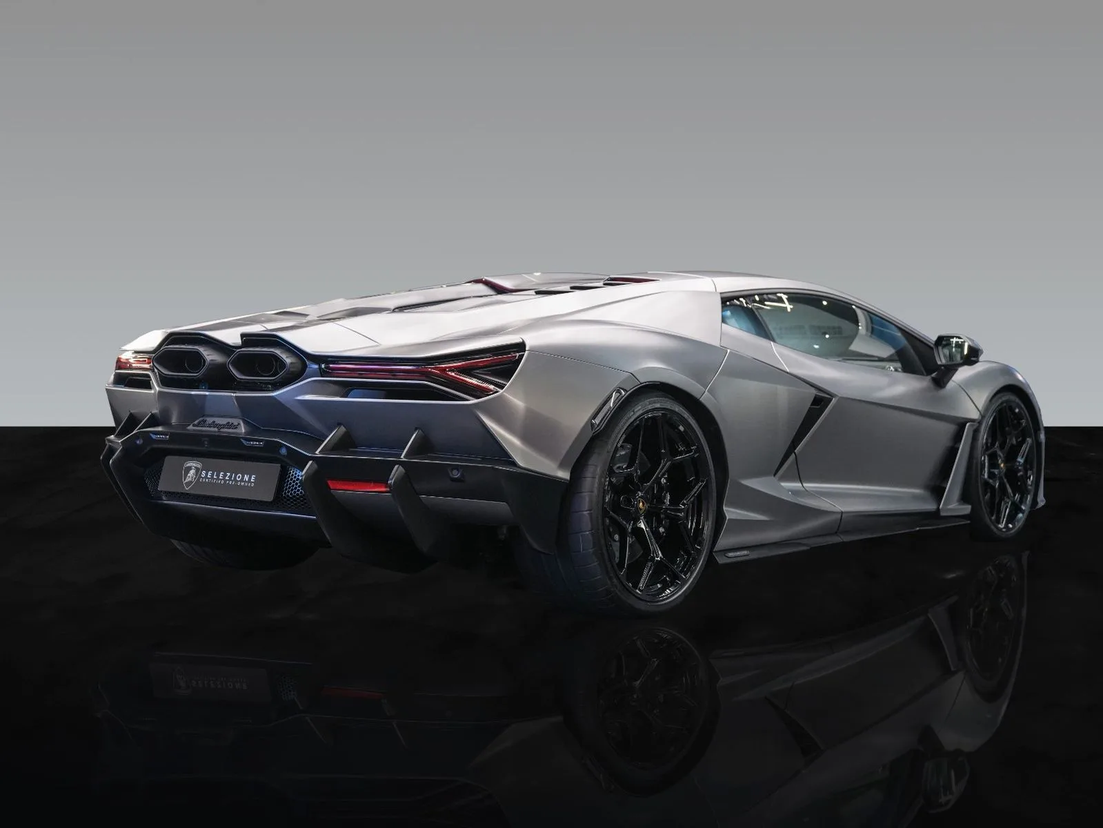 2026 Lamborghini Revuelto, 2/30