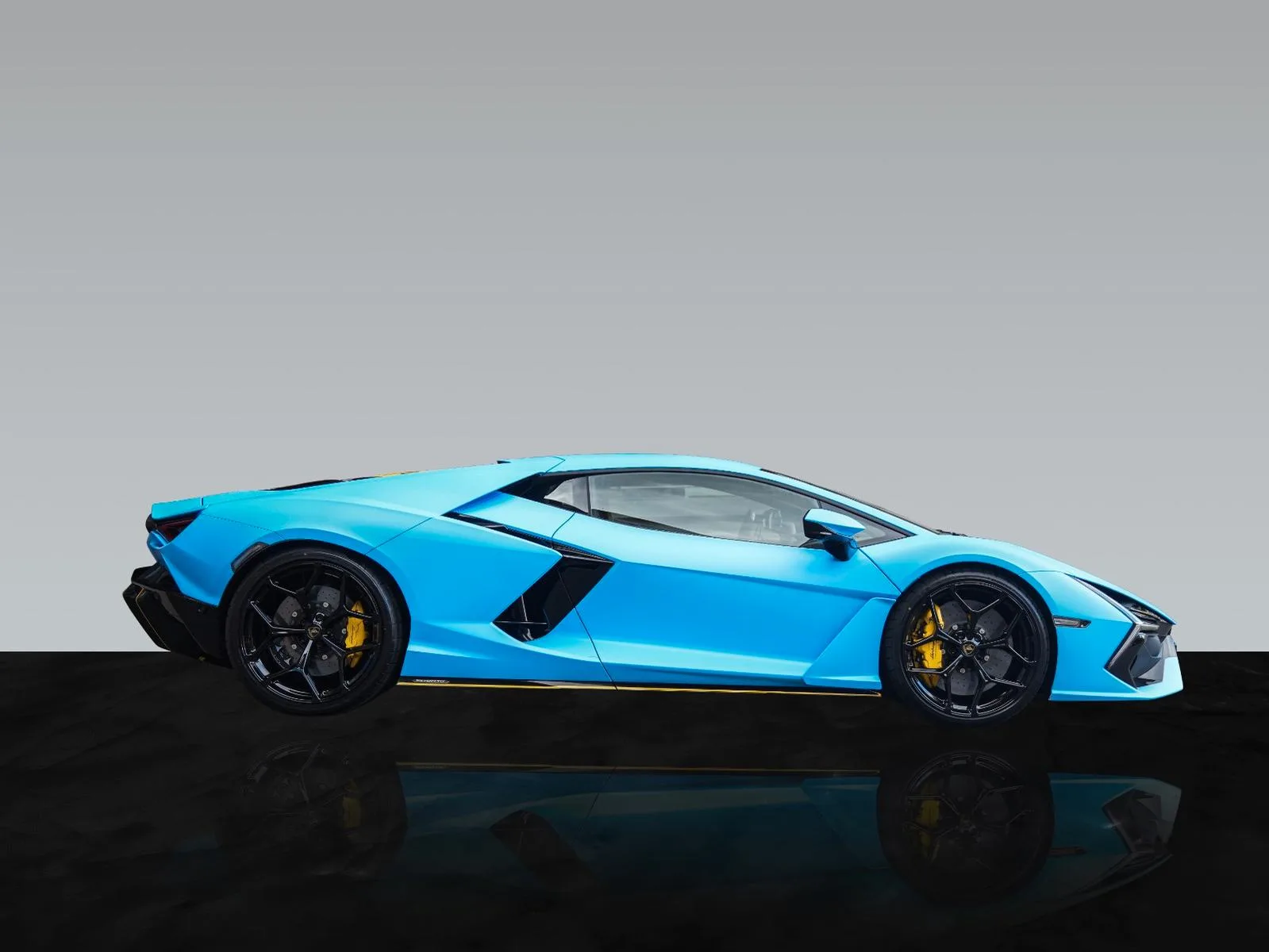 2026 Lamborghini Revuelto, 3/30