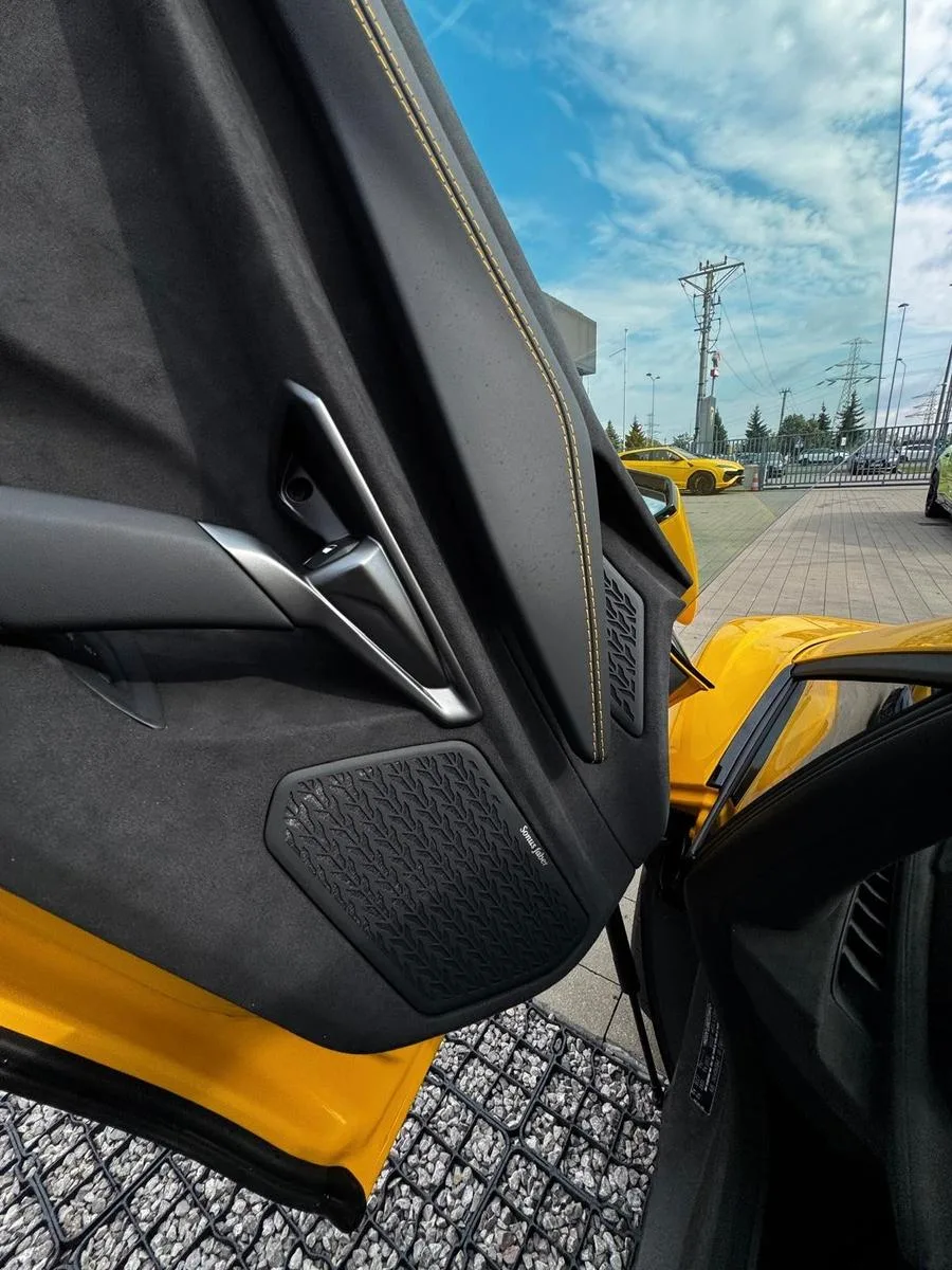 2026 Lamborghini Revuelto, 6/14