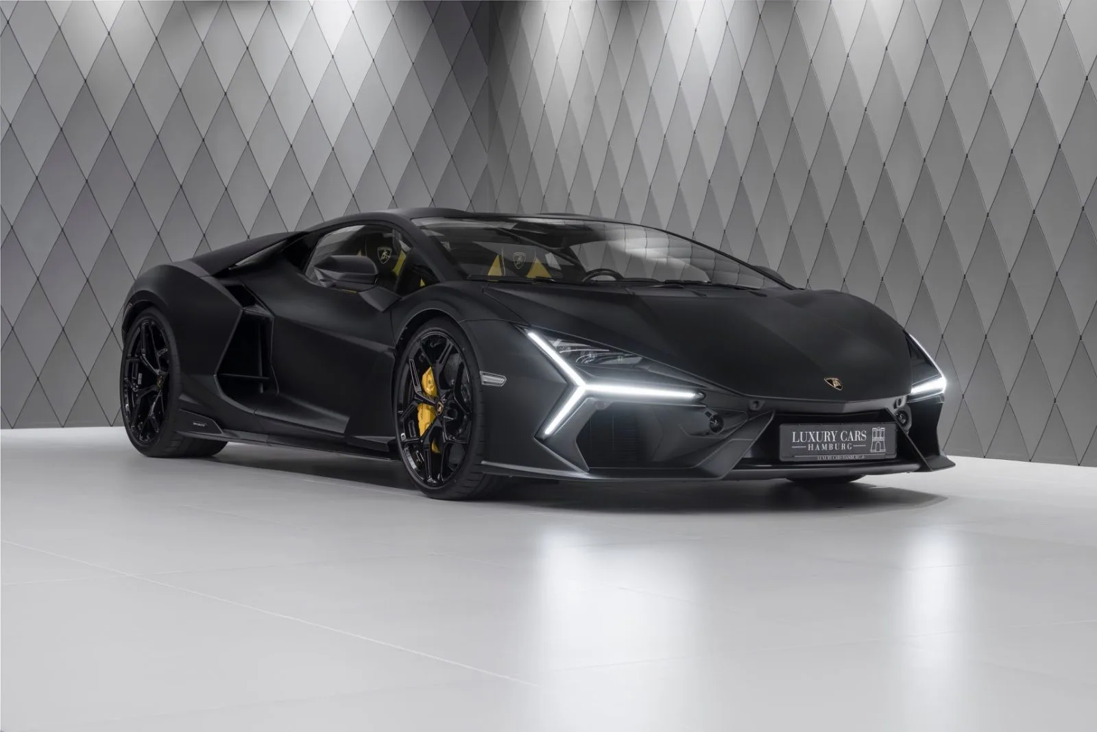 2026 Lamborghini Revuelto offered by a supercar dealer in Schenefeld, Germany, main photo