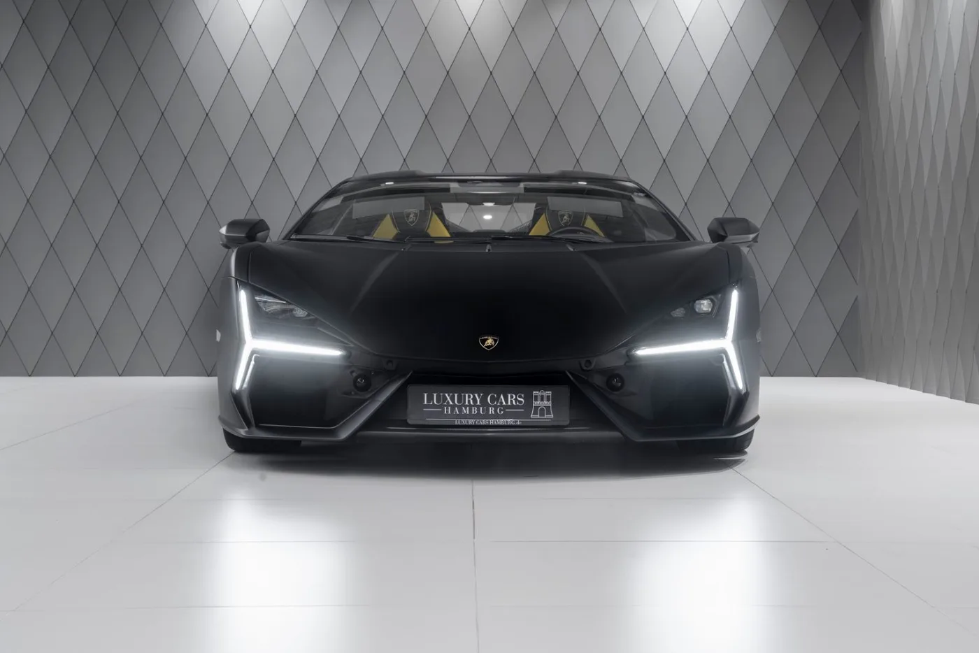 2026 Lamborghini Revuelto offered by a supercar dealer in Schenefeld, Germany, photo 2 of 25