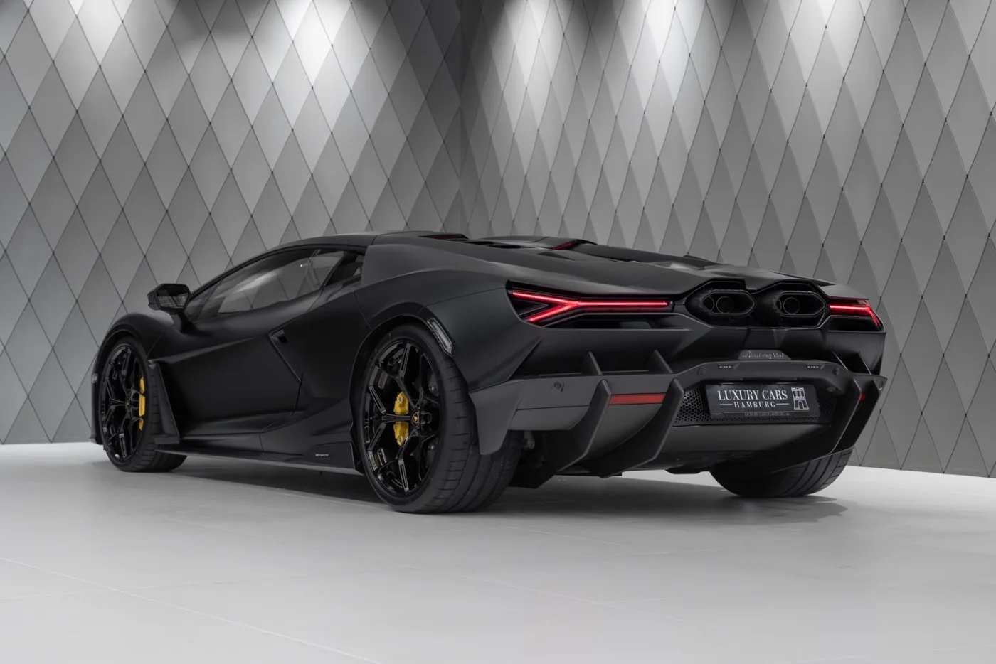 2026 Lamborghini Revuelto offered by a supercar dealer in Schenefeld, Germany, photo 5 of 25
