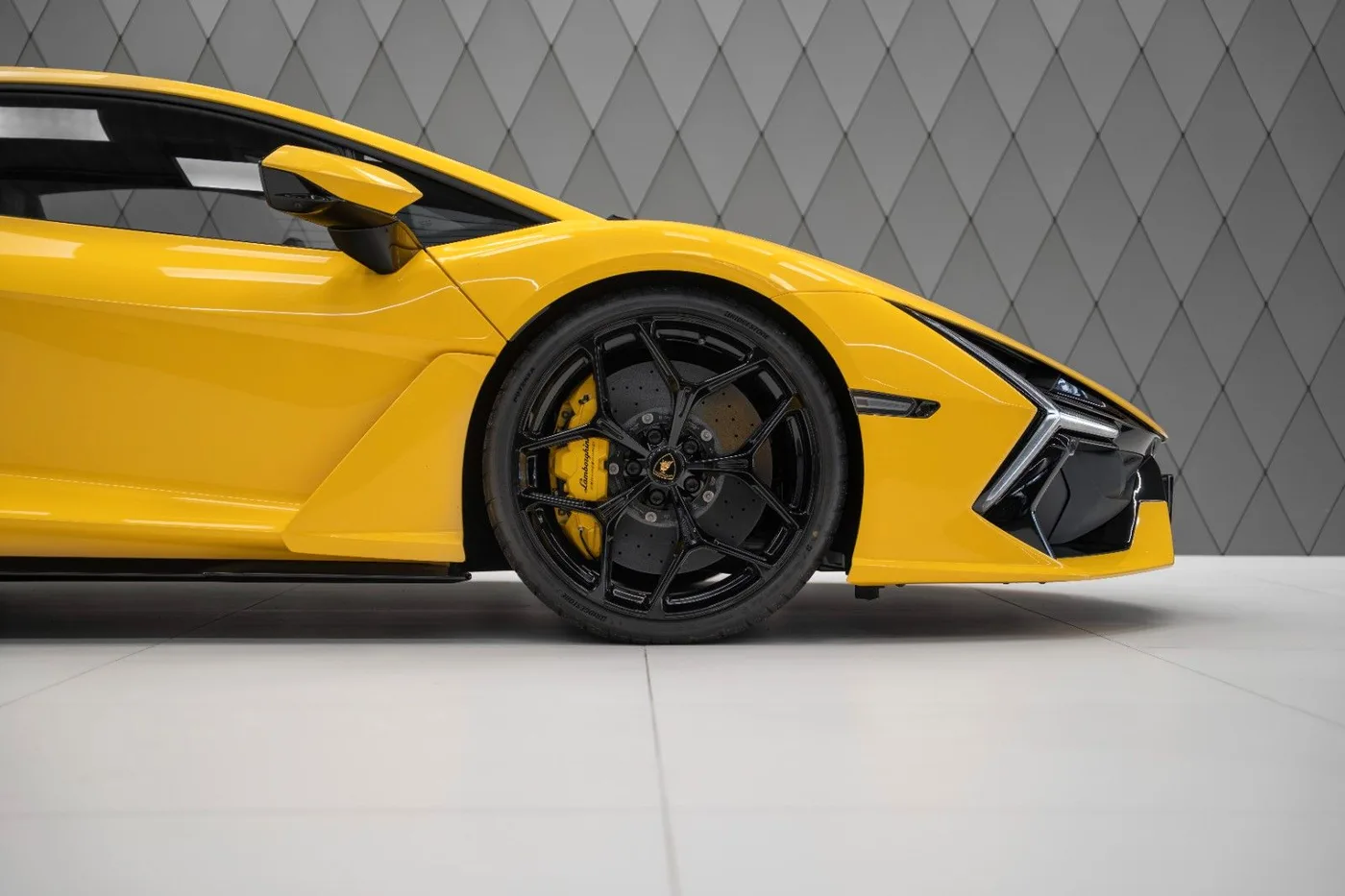 2026 Lamborghini Revuelto proposée par un spécialiste de la supercar à Schenefeld, Allemagne, photo 7 sur 25