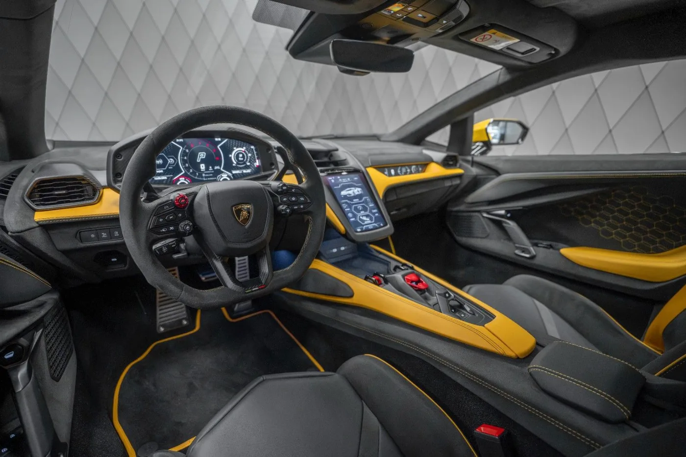 2026 Lamborghini Revuelto proposée par un spécialiste de la supercar à Schenefeld, Allemagne, photo 18 sur 25