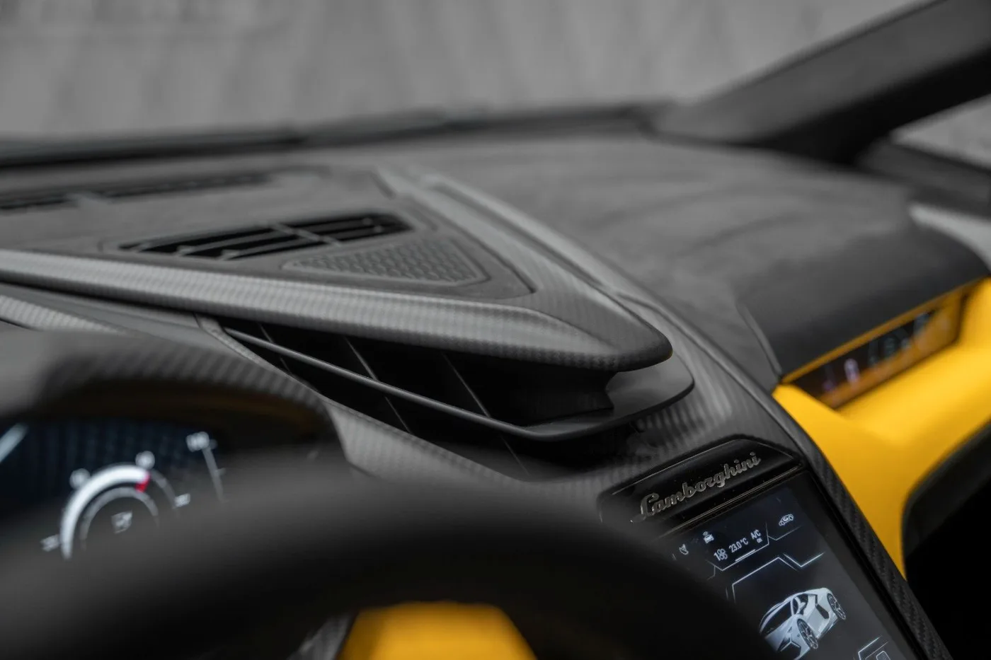 2026 Lamborghini Revuelto proposée par un spécialiste de la supercar à Schenefeld, Allemagne, photo 23 sur 25