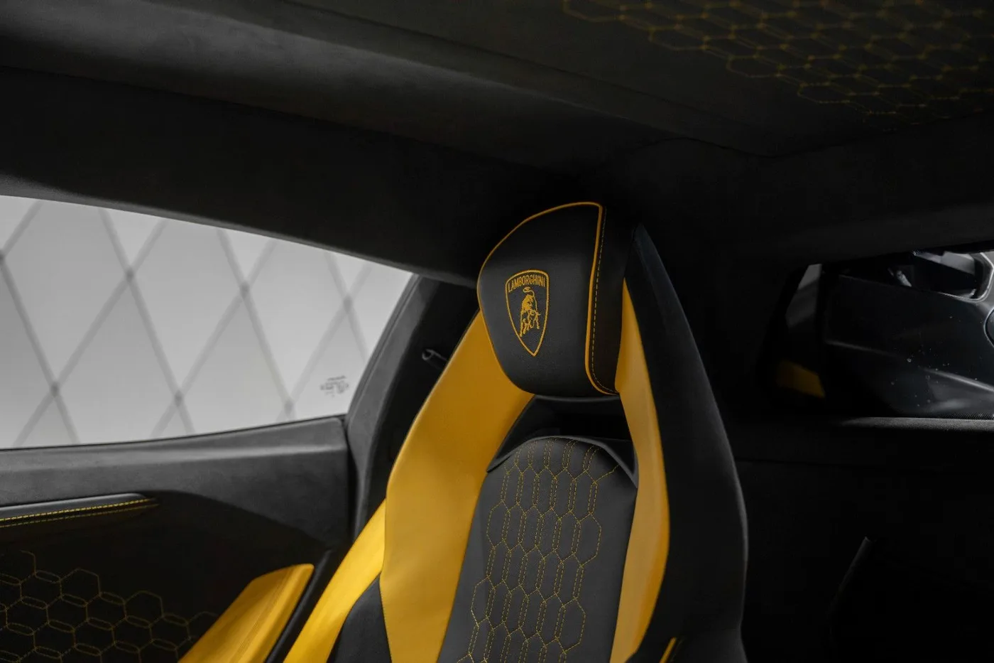 2026 Lamborghini Revuelto proposée par un spécialiste de la supercar à Schenefeld, Allemagne, photo 24 sur 25