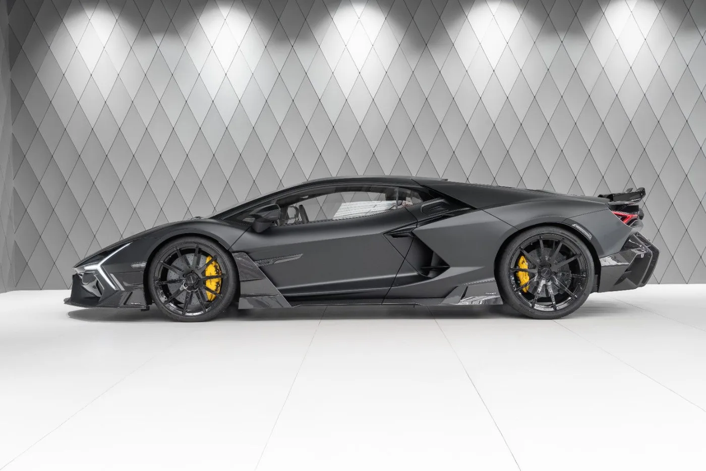 2026 Lamborghini Revuelto proposée par un spécialiste de la supercar à Schenefeld, Allemagne, photo 4 sur 25