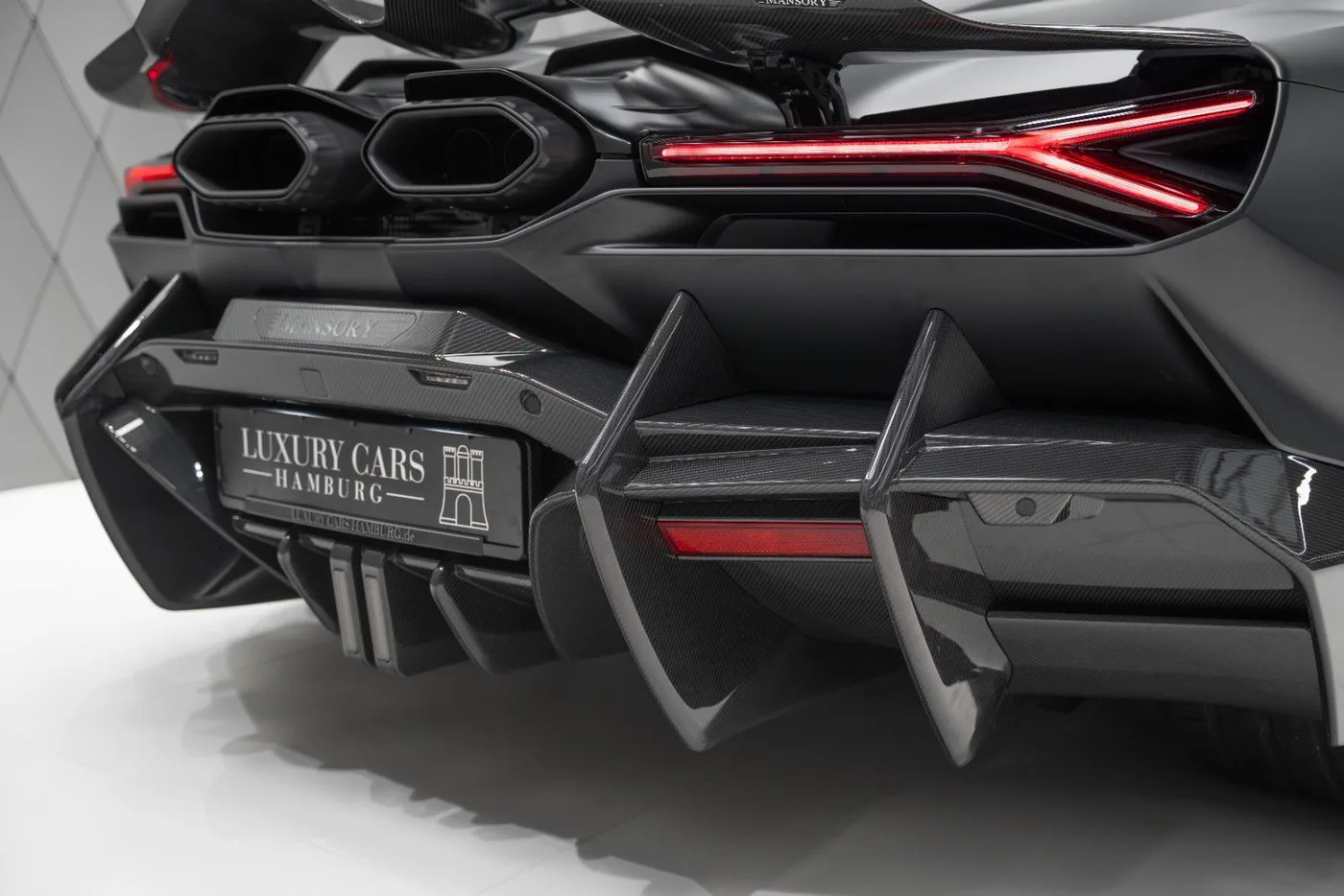 2026 Lamborghini Revuelto proposée par un spécialiste de la supercar à Schenefeld, Allemagne, photo 11 sur 25