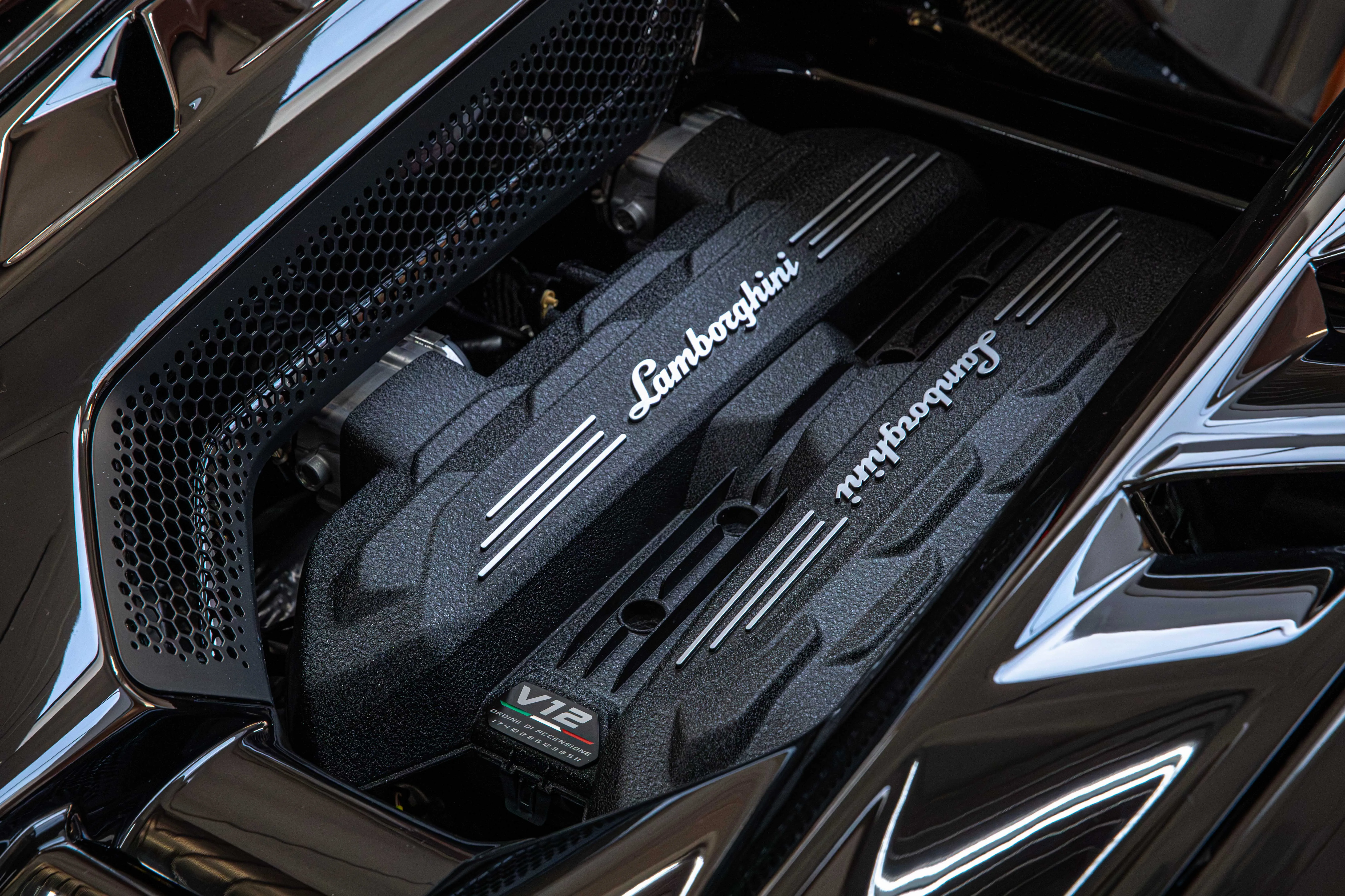 2026 Lamborghini Revuelto MY26, 19/30