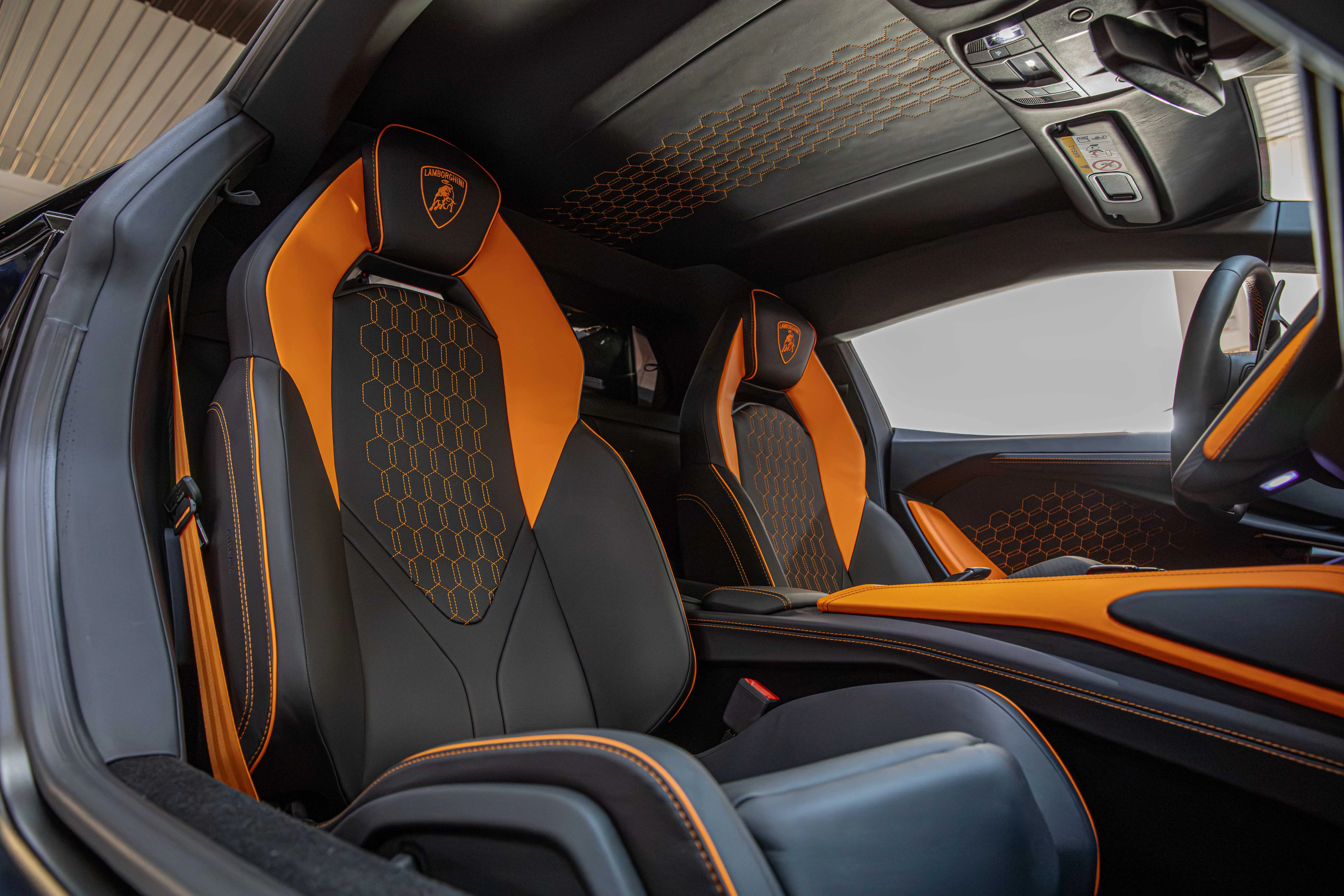 2026 Lamborghini Revuelto MY26, 24/30