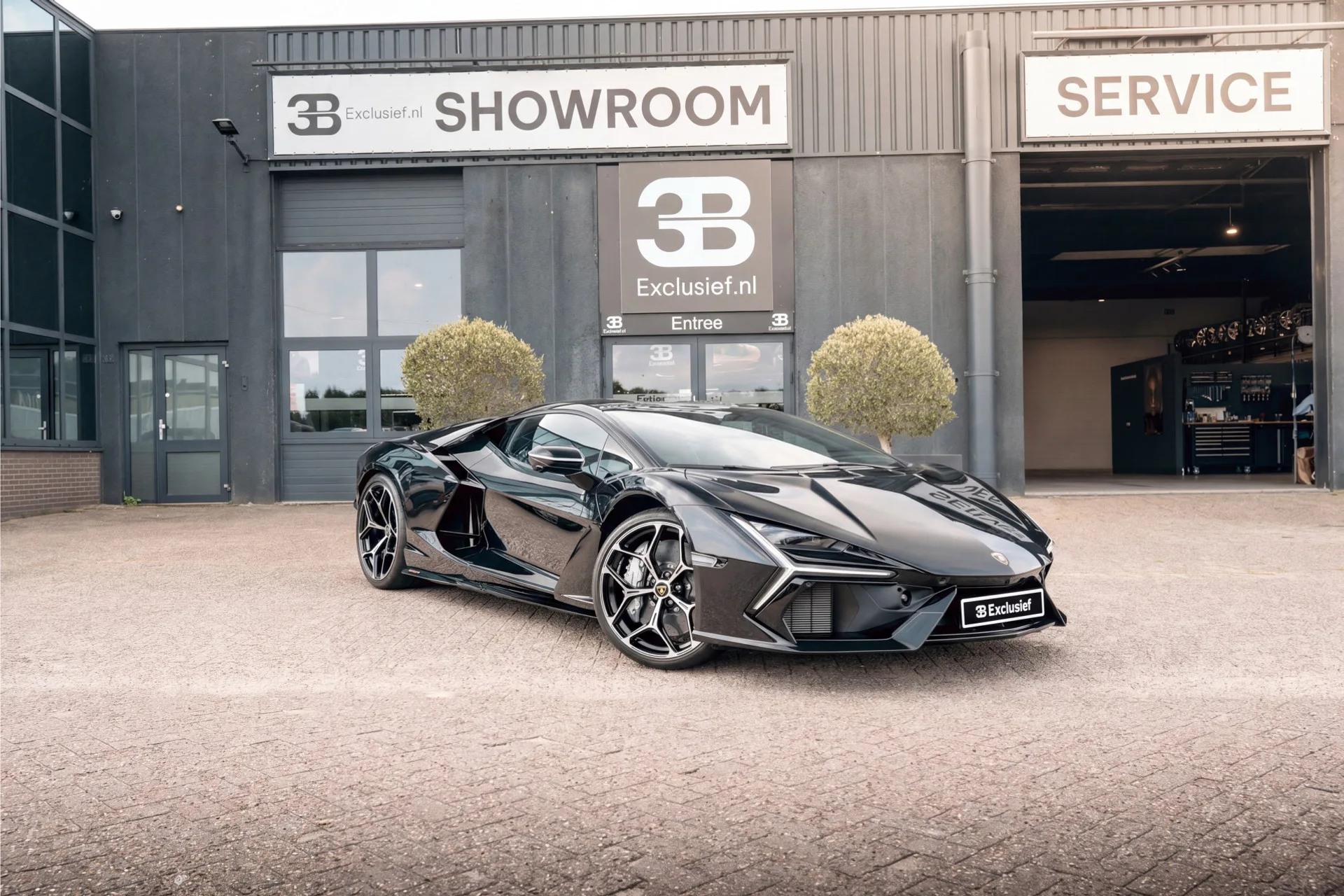 2026 Lamborghini Revuelto, 2/29