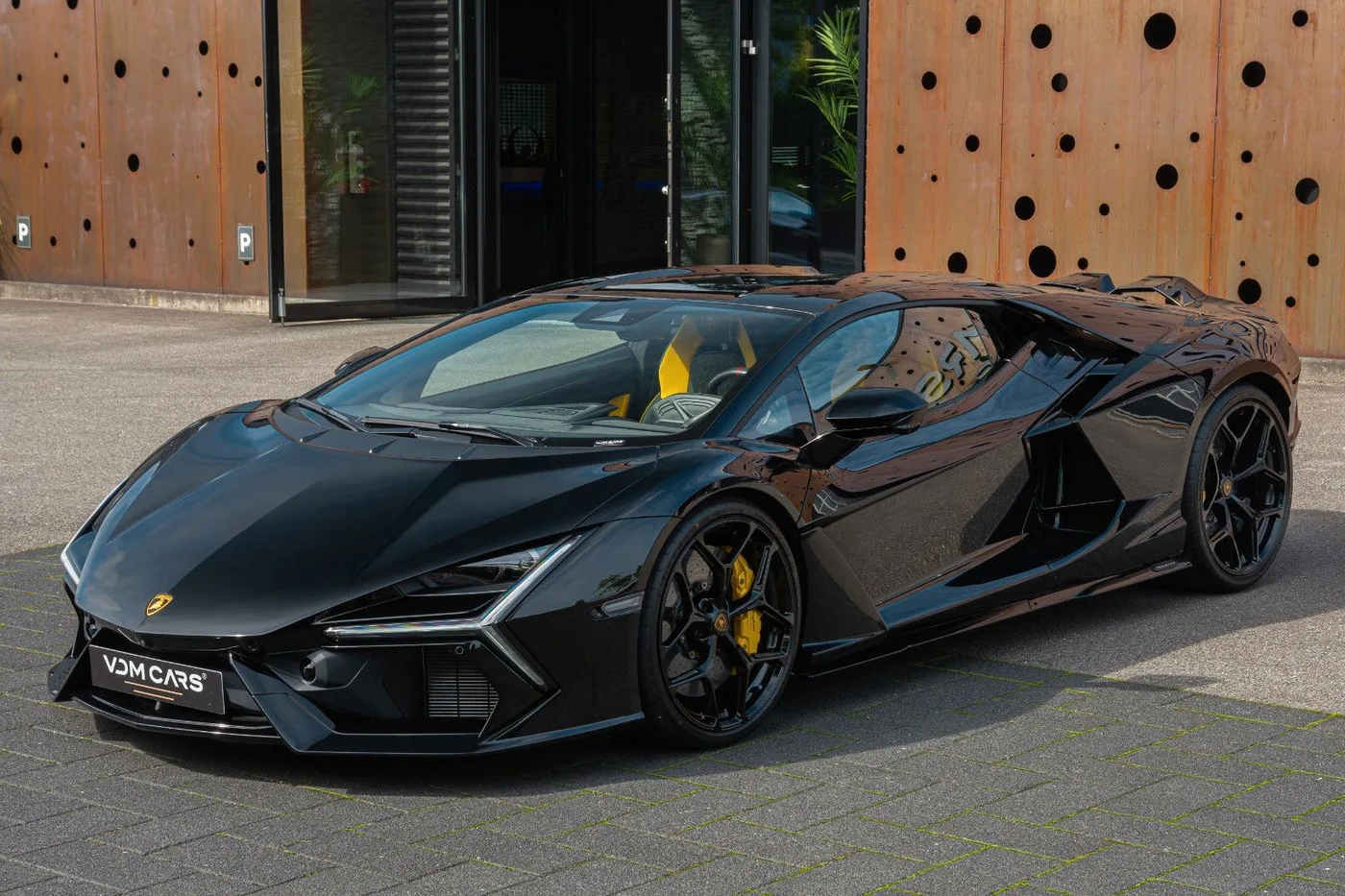 2026 Lamborghini Revuelto proposée par un spécialiste de la supercar à Gronau, Allemagne, photo 2 sur 25