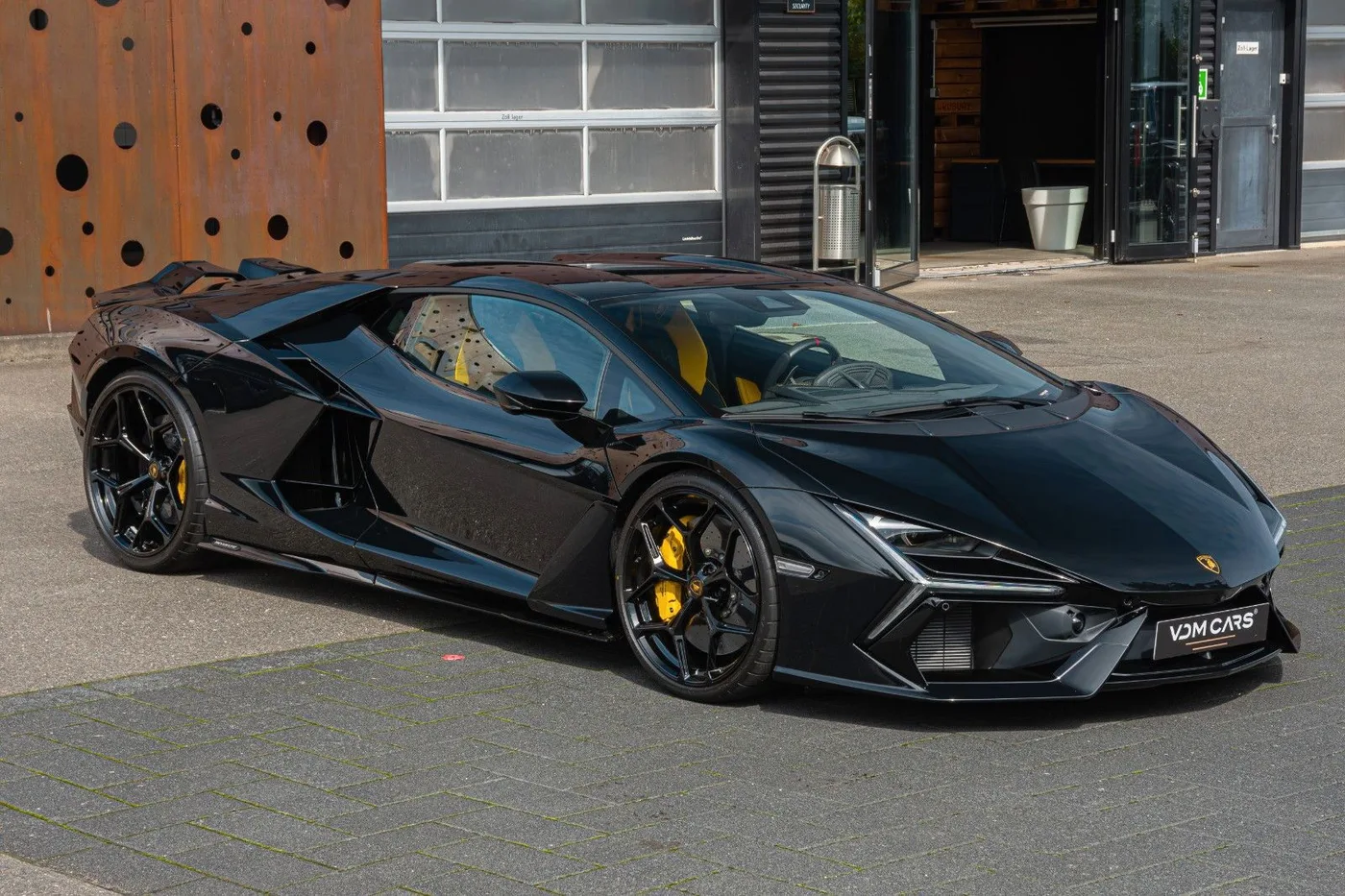 2026 Lamborghini Revuelto proposée par un spécialiste de la supercar à Gronau, Allemagne, photo 4 sur 25