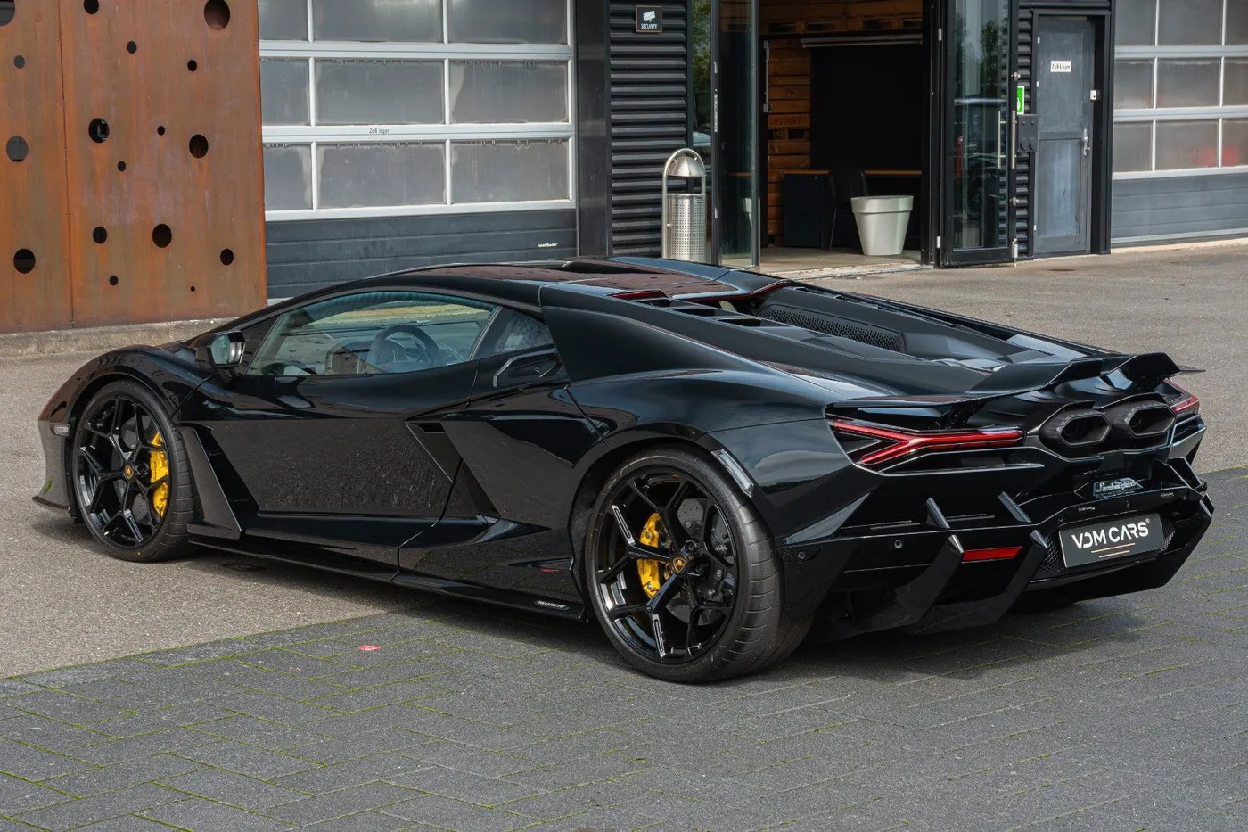 2026 Lamborghini Revuelto proposée par un spécialiste de la supercar à Gronau, Allemagne, photo 5 sur 25