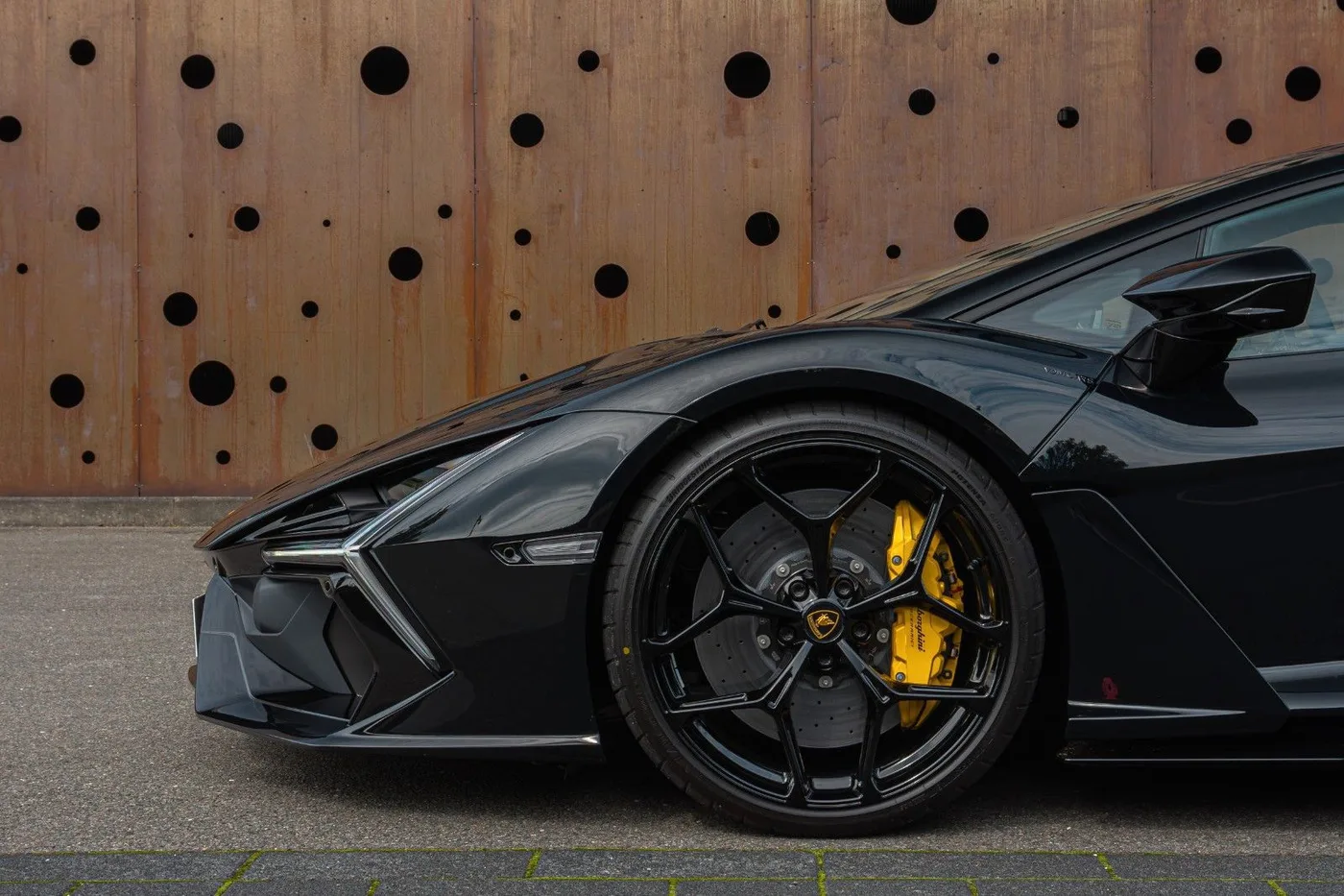 2026 Lamborghini Revuelto proposée par un spécialiste de la supercar à Gronau, Allemagne, photo 11 sur 25