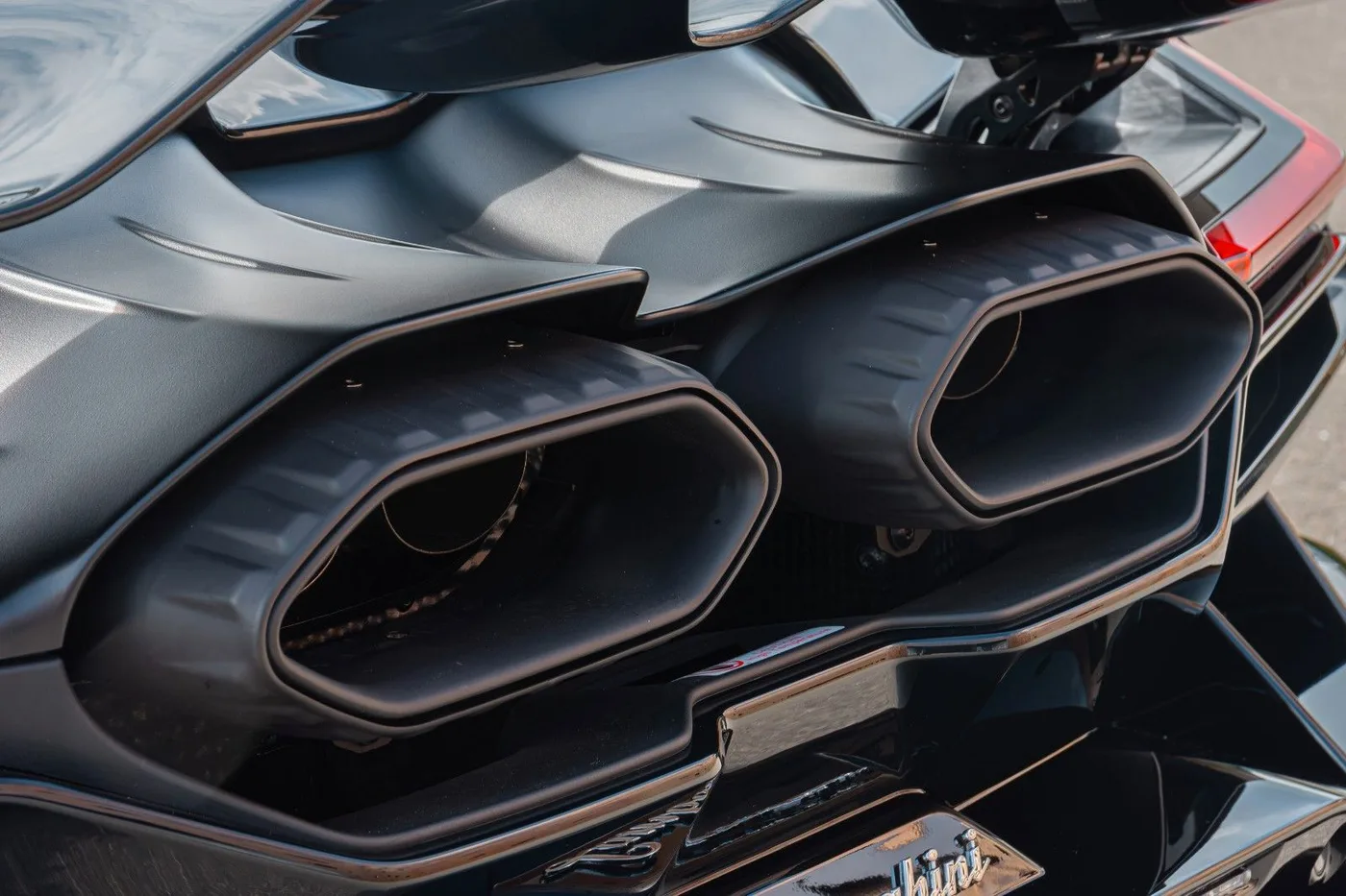 2026 Lamborghini Revuelto proposée par un spécialiste de la supercar à Gronau, Allemagne, photo 13 sur 25