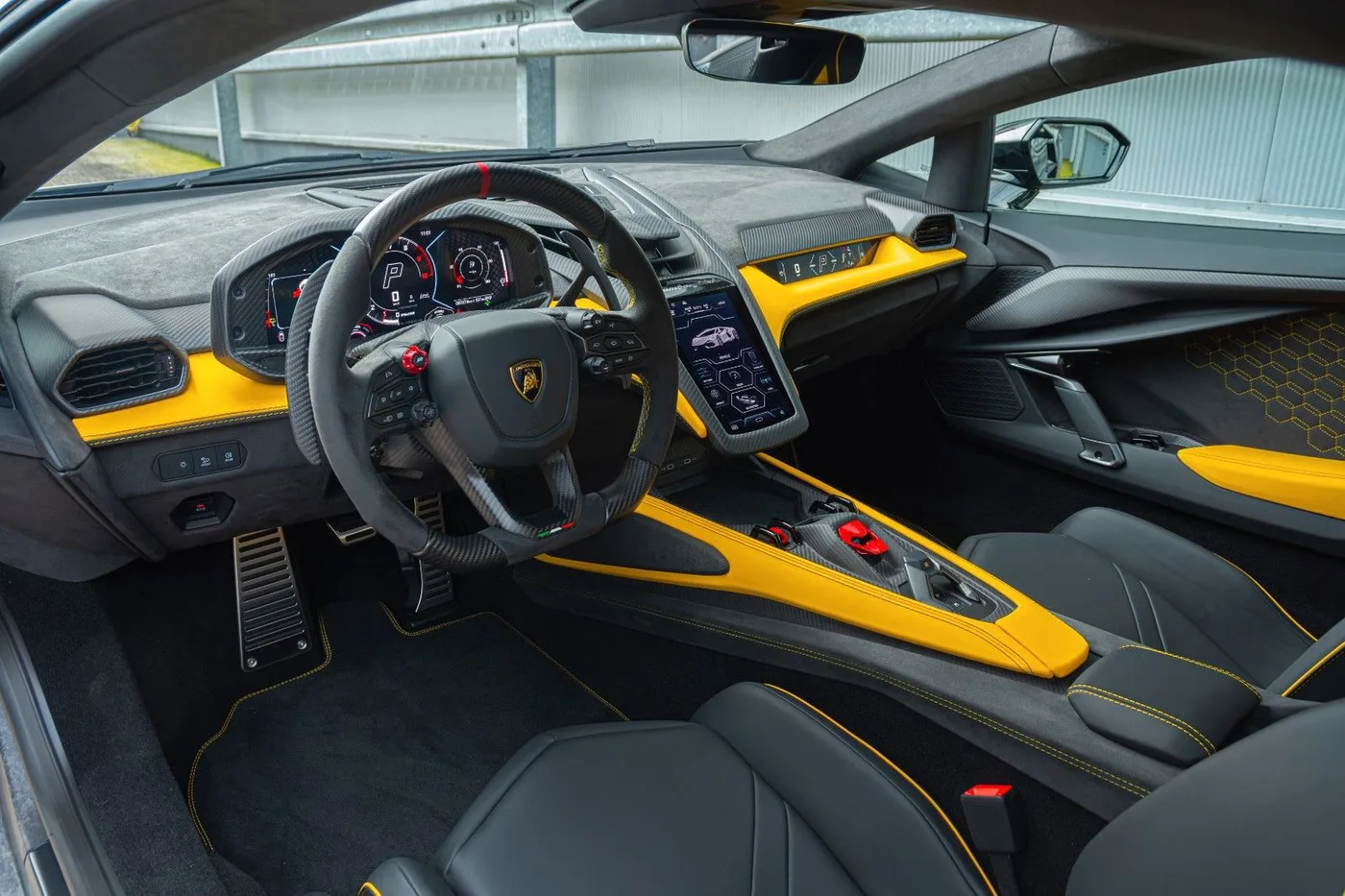 2026 Lamborghini Revuelto proposée par un spécialiste de la supercar à Gronau, Allemagne, photo 16 sur 25