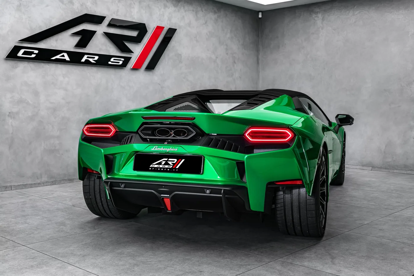 2026 Lamborghini Temerario offered by a specialist dealer in Ostrava, Czechia, photo 5 of 15