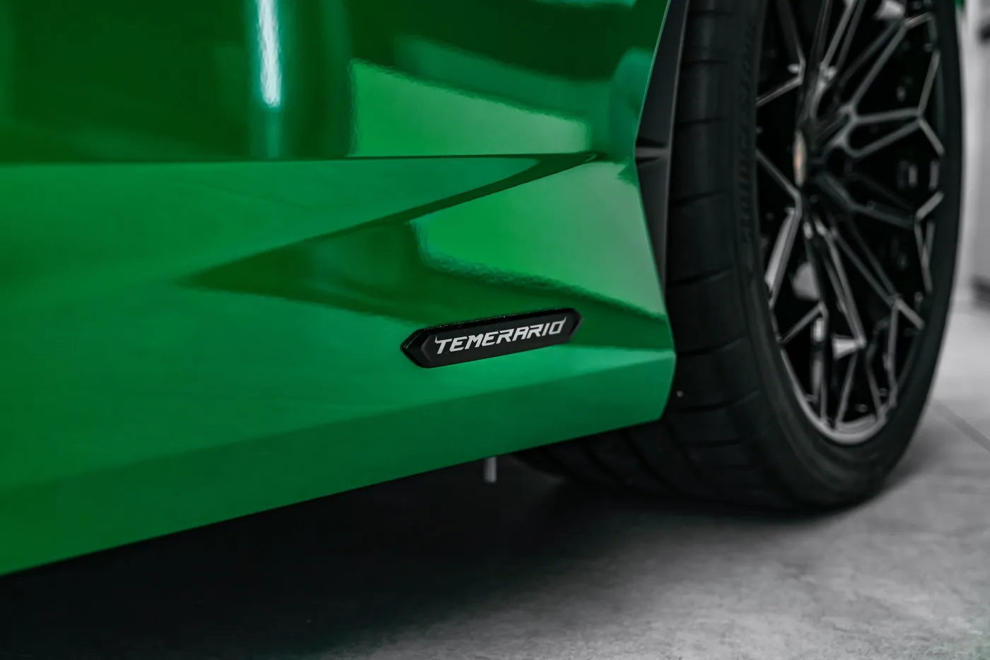 2026 Lamborghini Temerario offered by a specialist dealer in Ostrava, Czechia, photo 9 of 15