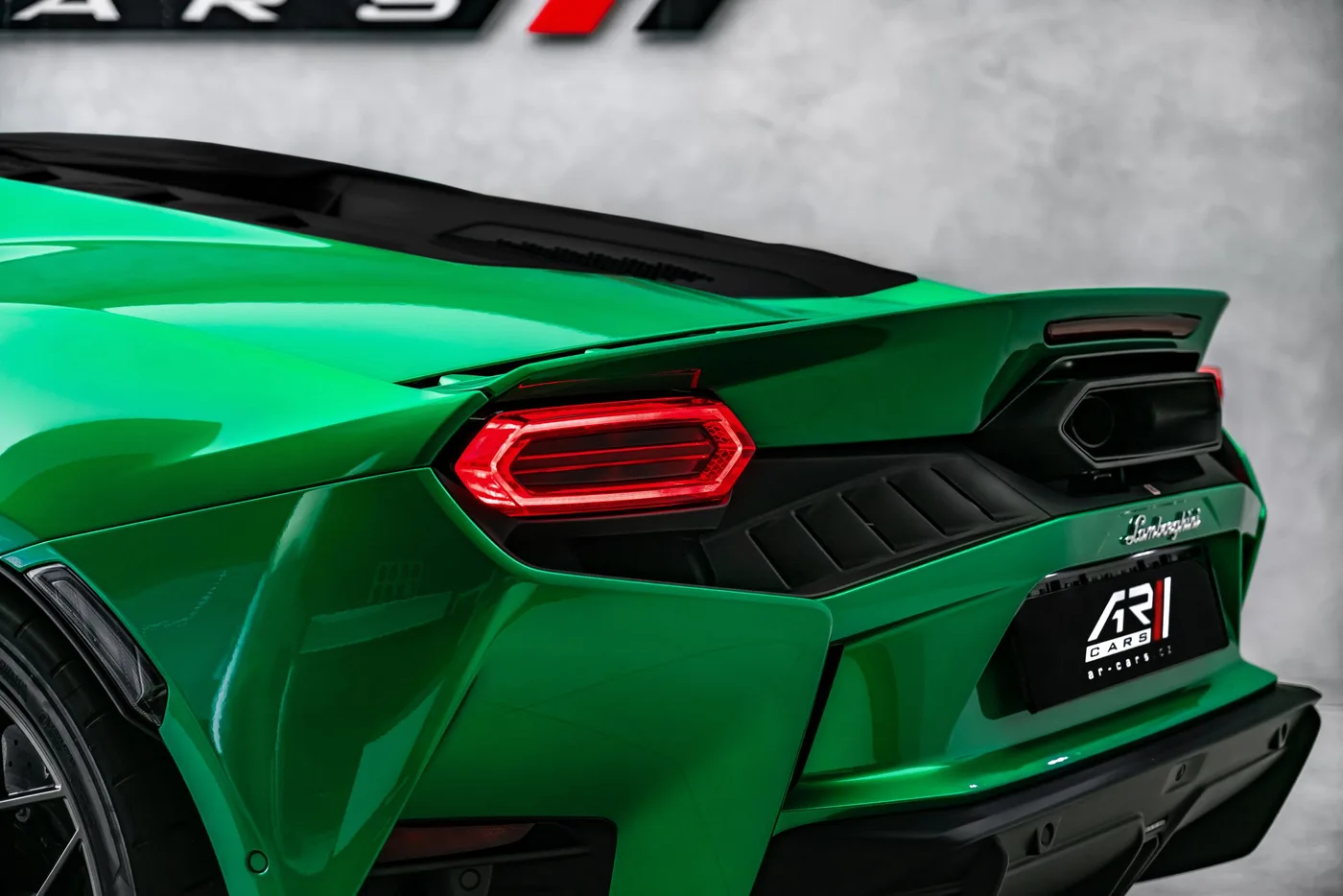 2026 Lamborghini Temerario offered by a specialist dealer in Ostrava, Czechia, photo 10 of 15