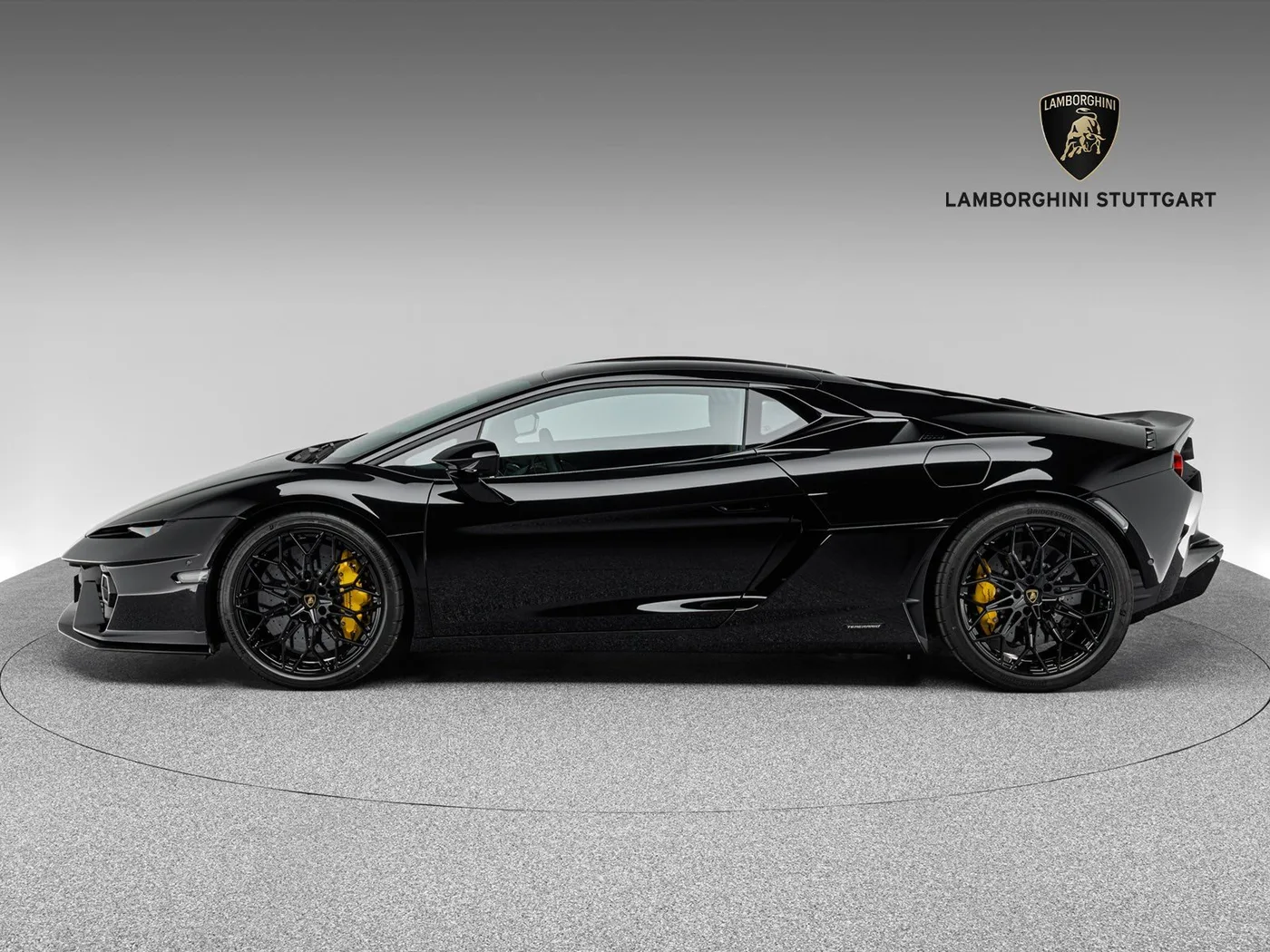 2026 Lamborghini Temerario offered by a specialist dealer in Böblingen, Germany, photo 4 of 15