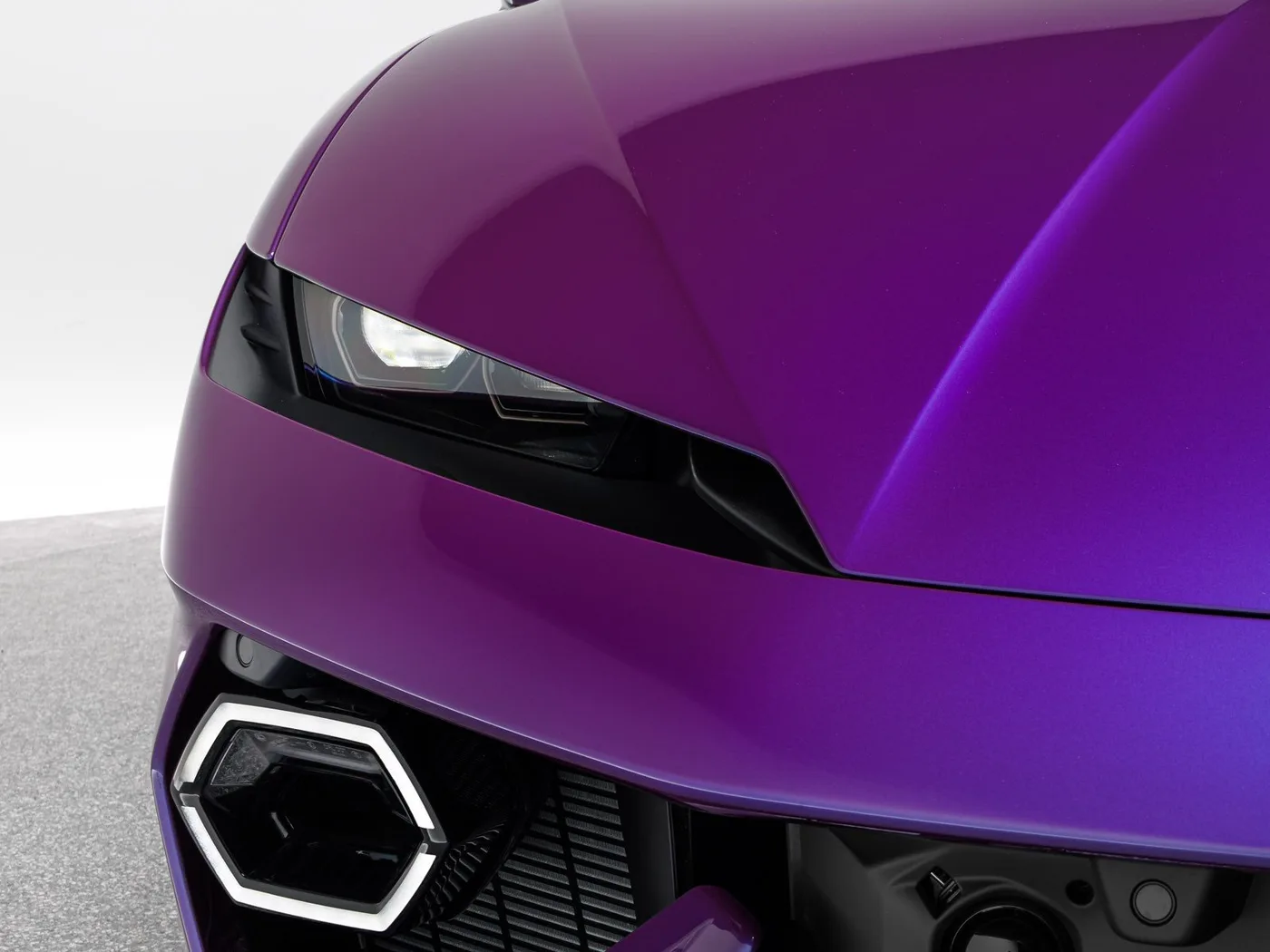 2026 Lamborghini Temerario offered by a specialist dealer in Böblingen, Germany, photo 19 of 25