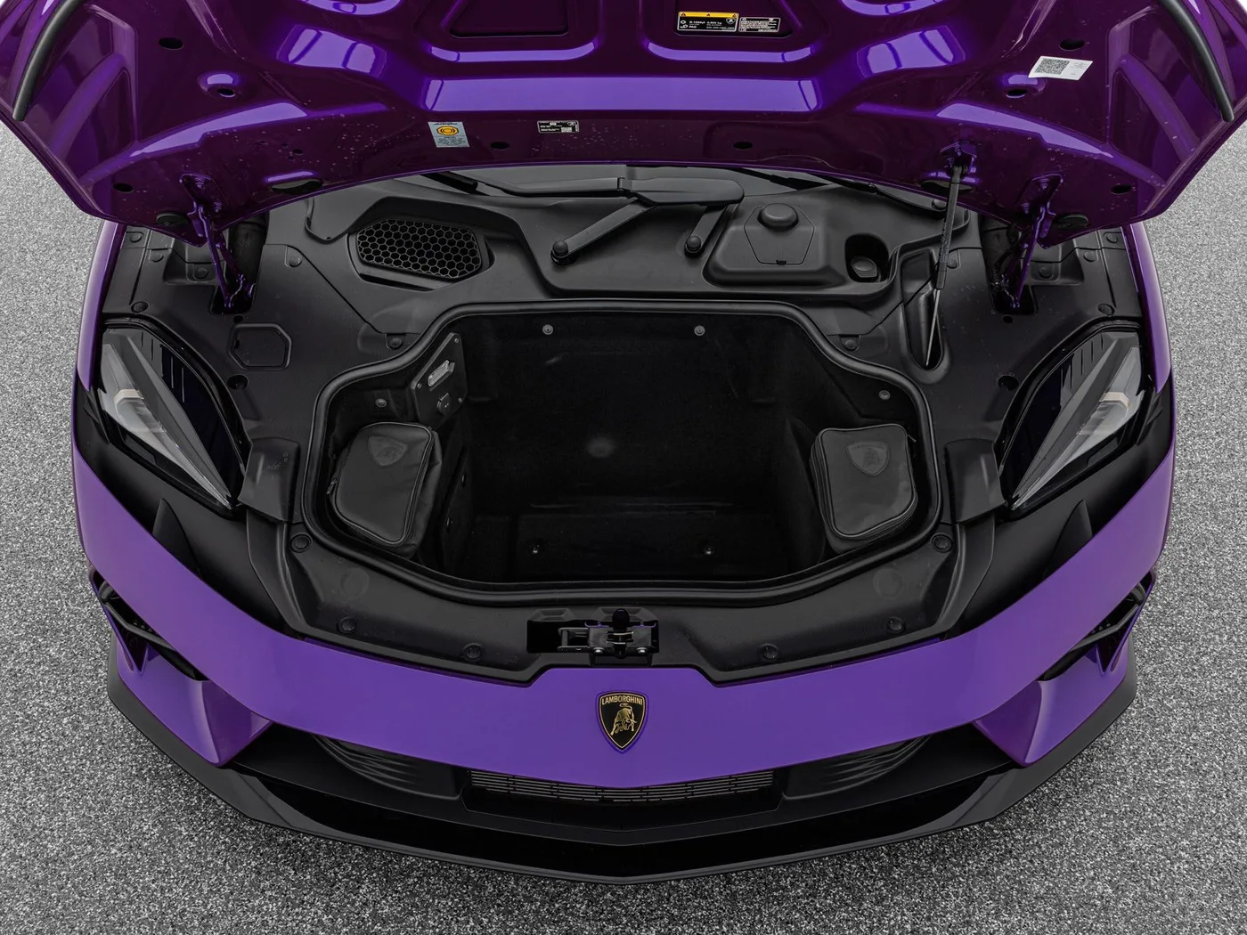 2026 Lamborghini Temerario offered by a specialist dealer in Böblingen, Germany, photo 21 of 25