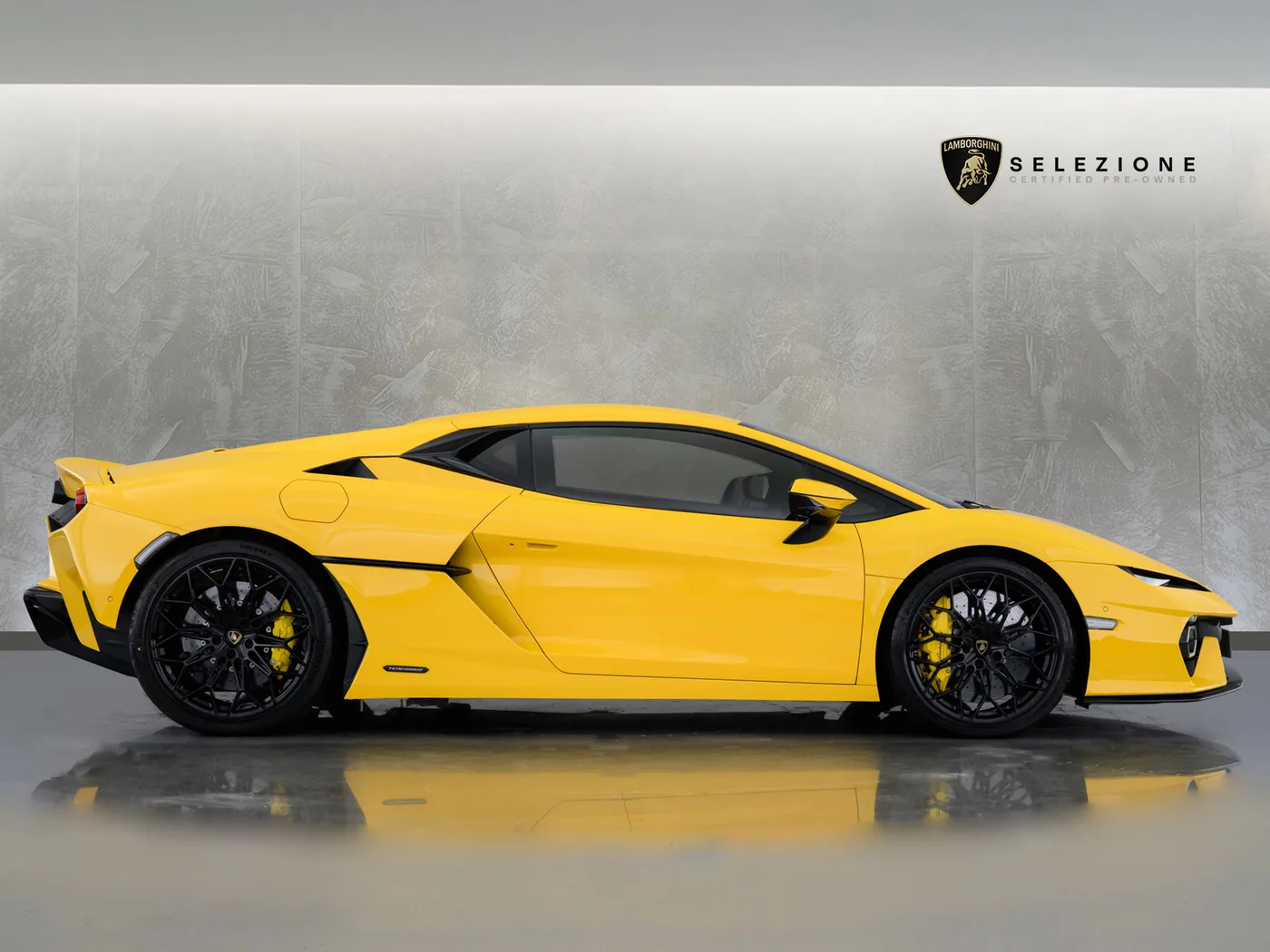 2026 Lamborghini Temerario offered by a franchised dealer group in London, United Kingdom, photo 2 of 20