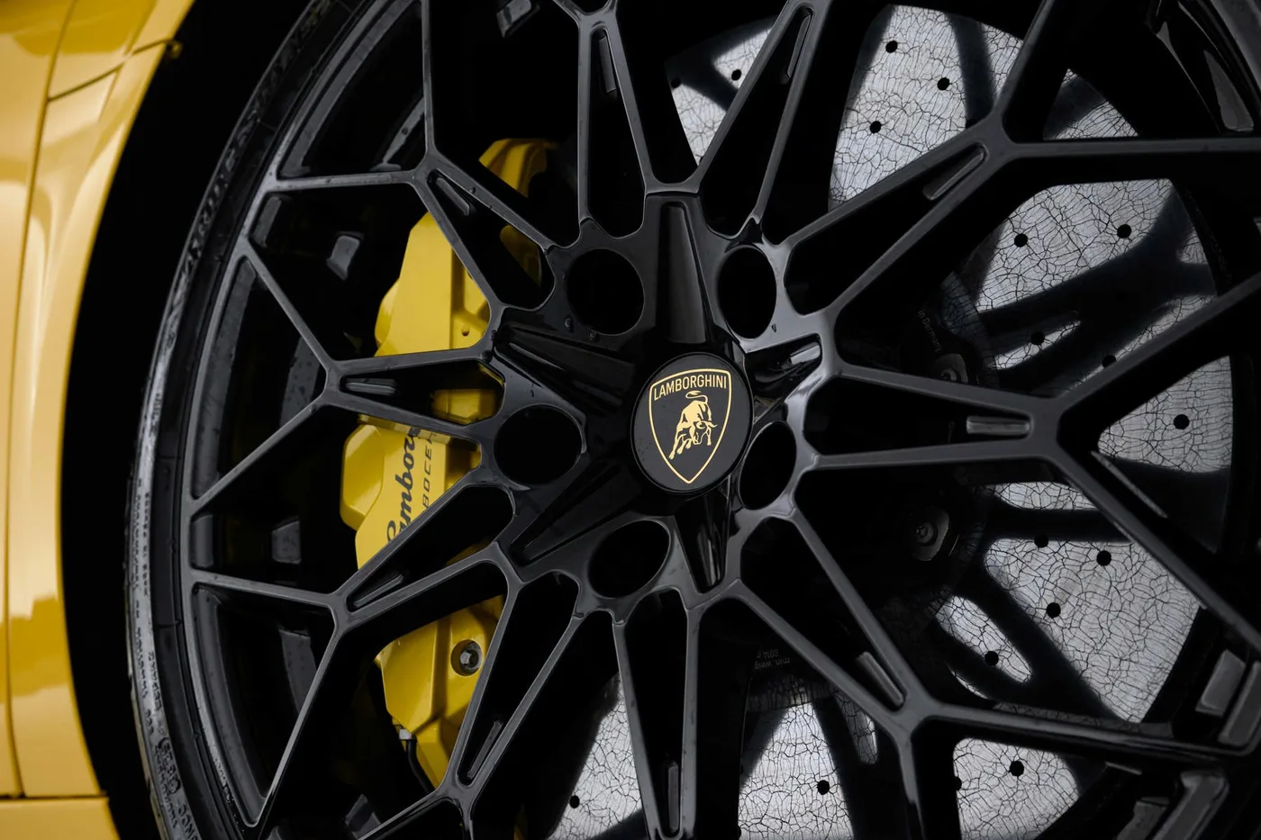 2026 Lamborghini Temerario offered by a franchised dealer group in London, United Kingdom, photo 18 of 20