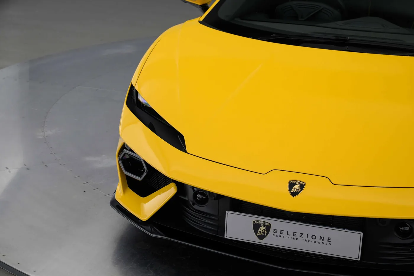 2026 Lamborghini Temerario offered by a franchised dealer group in London, United Kingdom, photo 20 of 20
