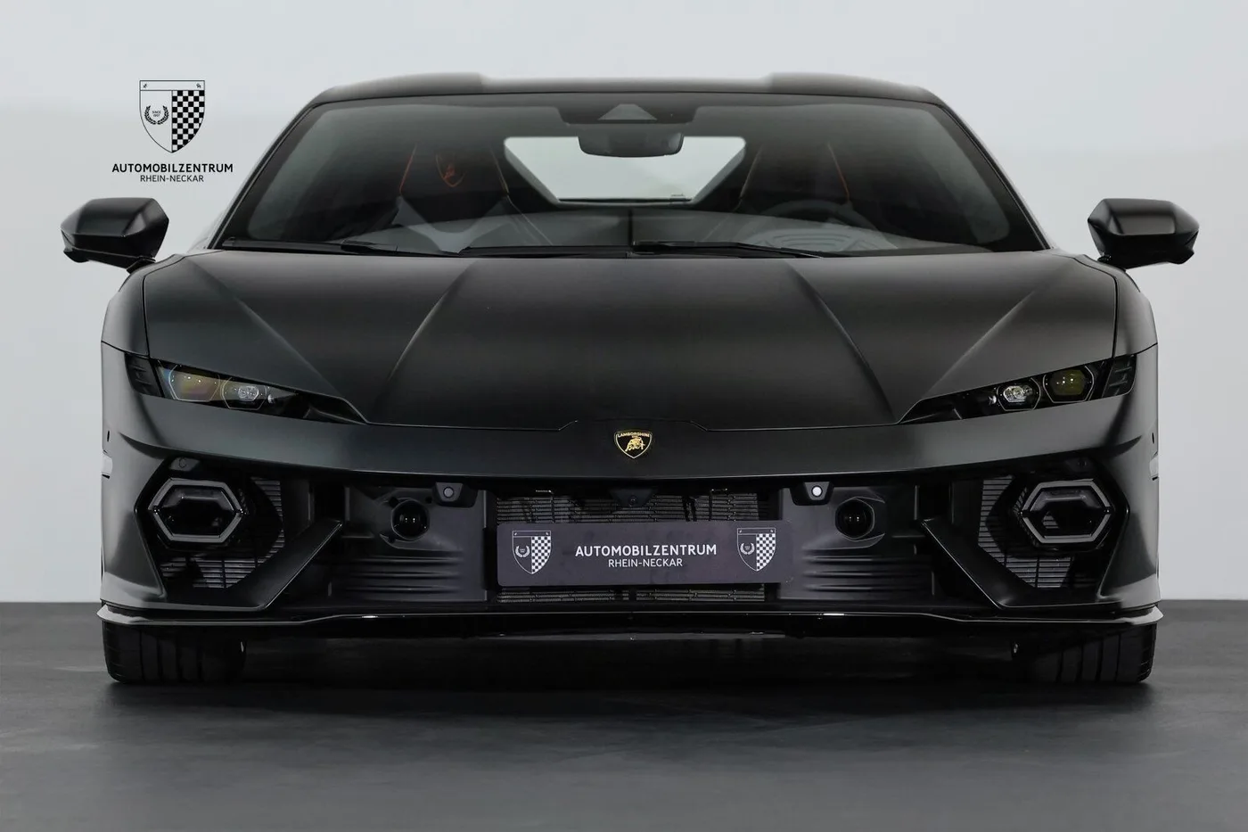 2026 Lamborghini Temerario offered by a supercar dealer in Viernheim, Germany, photo 2 of 25