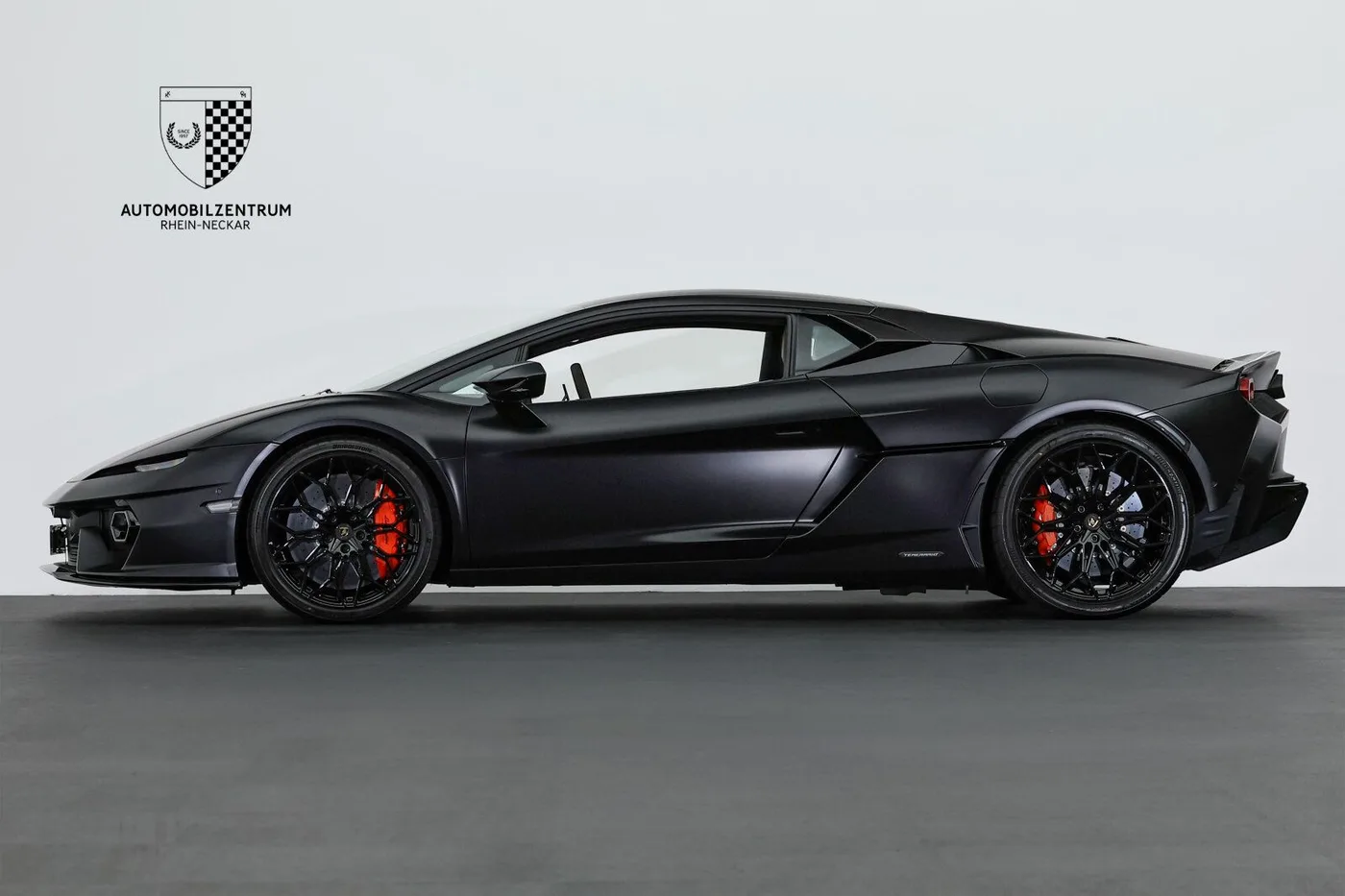 2026 Lamborghini Temerario offered by a supercar dealer in Viernheim, Germany, photo 4 of 25