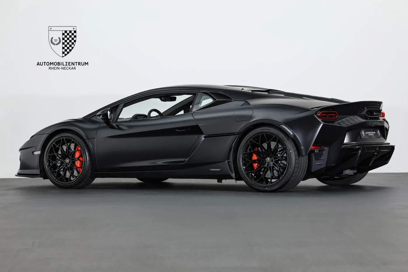 2026 Lamborghini Temerario offered by a supercar dealer in Viernheim, Germany, photo 5 of 25