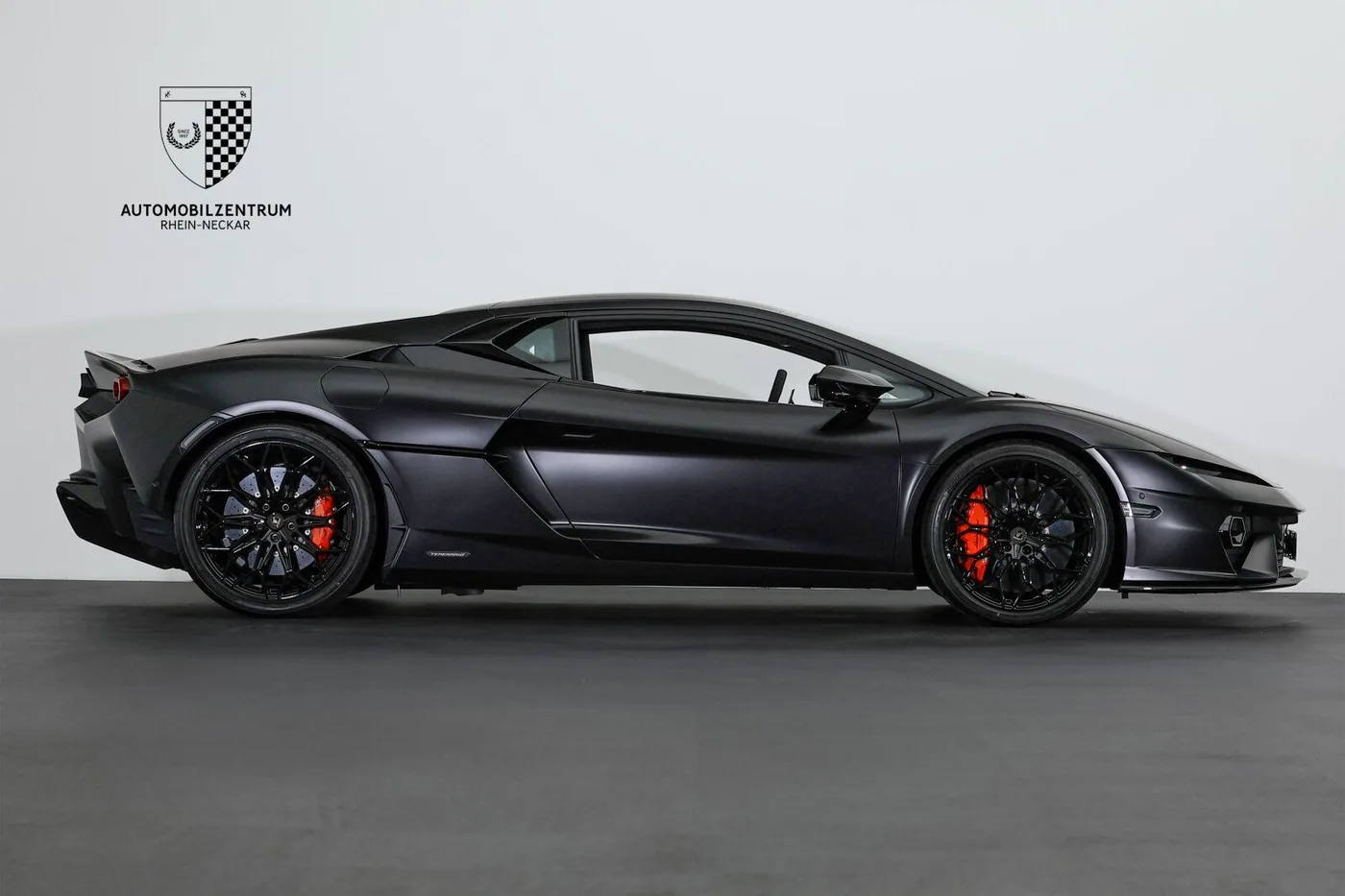 2026 Lamborghini Temerario offered by a supercar dealer in Viernheim, Germany, photo 8 of 25