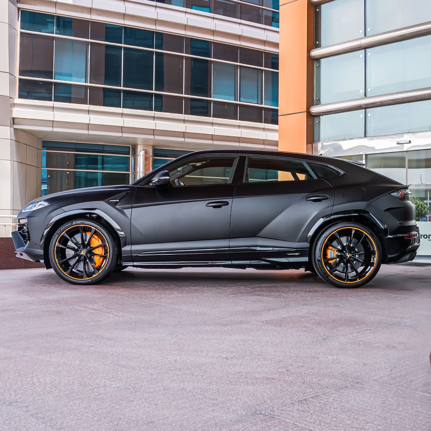 2026 Lamborghini Urus SE offered by a specialist dealer in Dubai, United Arab Emirates, photo 3 of 24