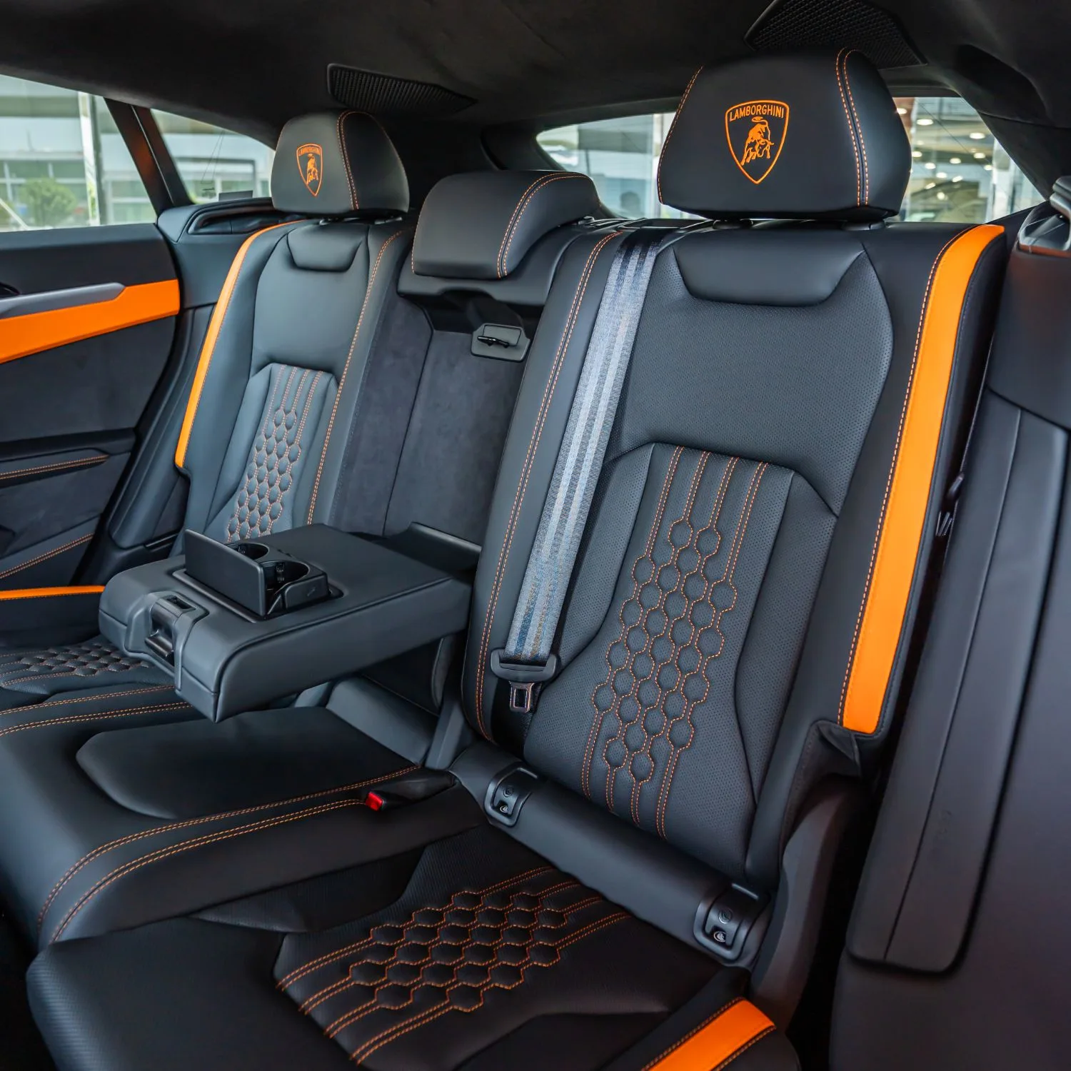 2026 Lamborghini Urus SE offered by a specialist dealer in Dubai, United Arab Emirates, photo 22 of 24