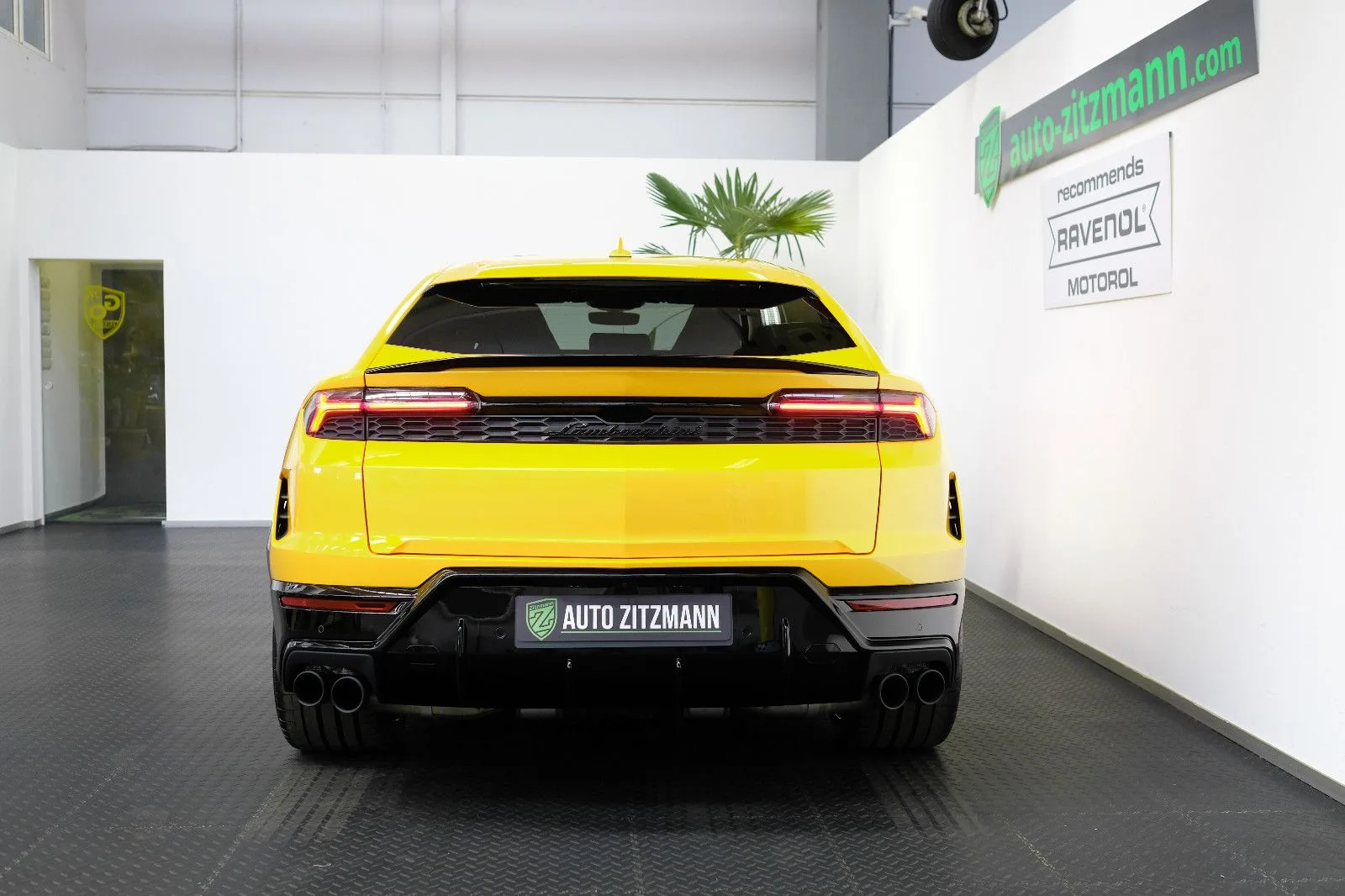 2026 Lamborghini Urus SE, 4/29