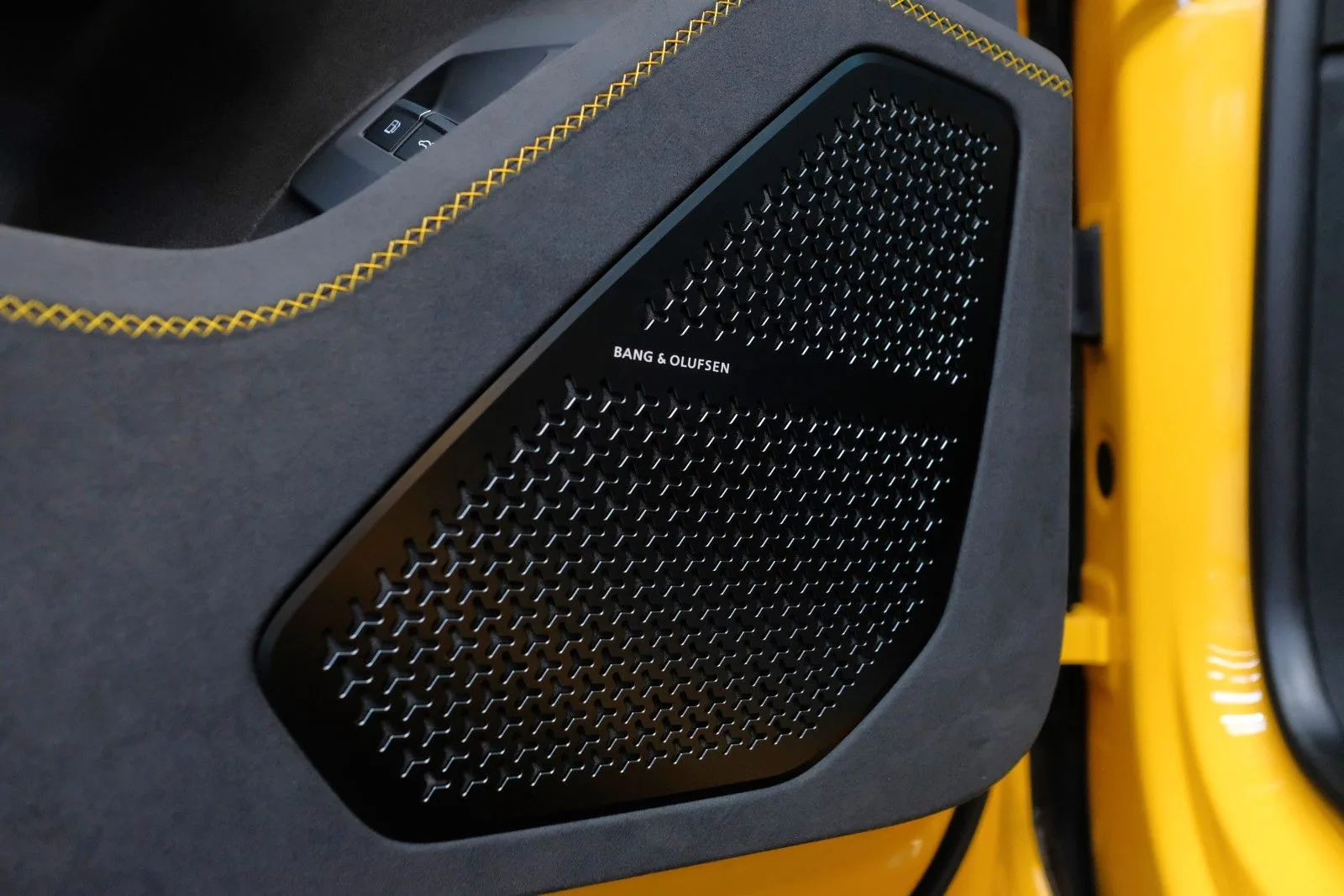 2026 Lamborghini Urus SE, 24/30