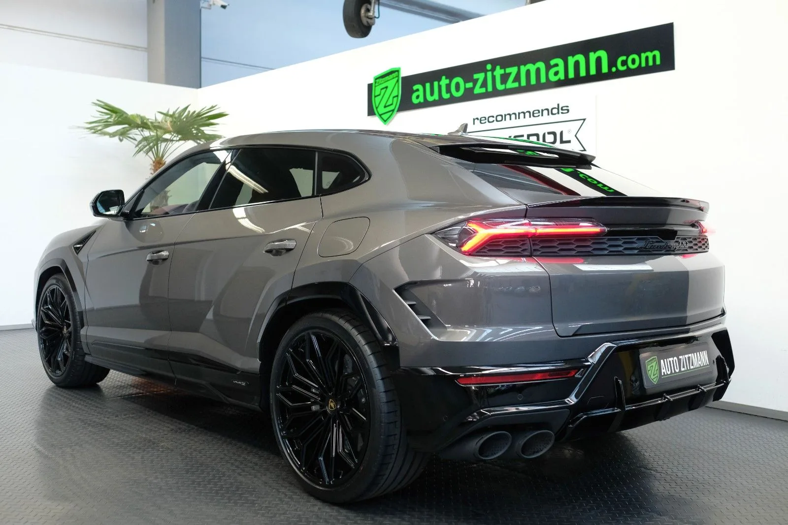 2026 Lamborghini Urus SE, 3/30