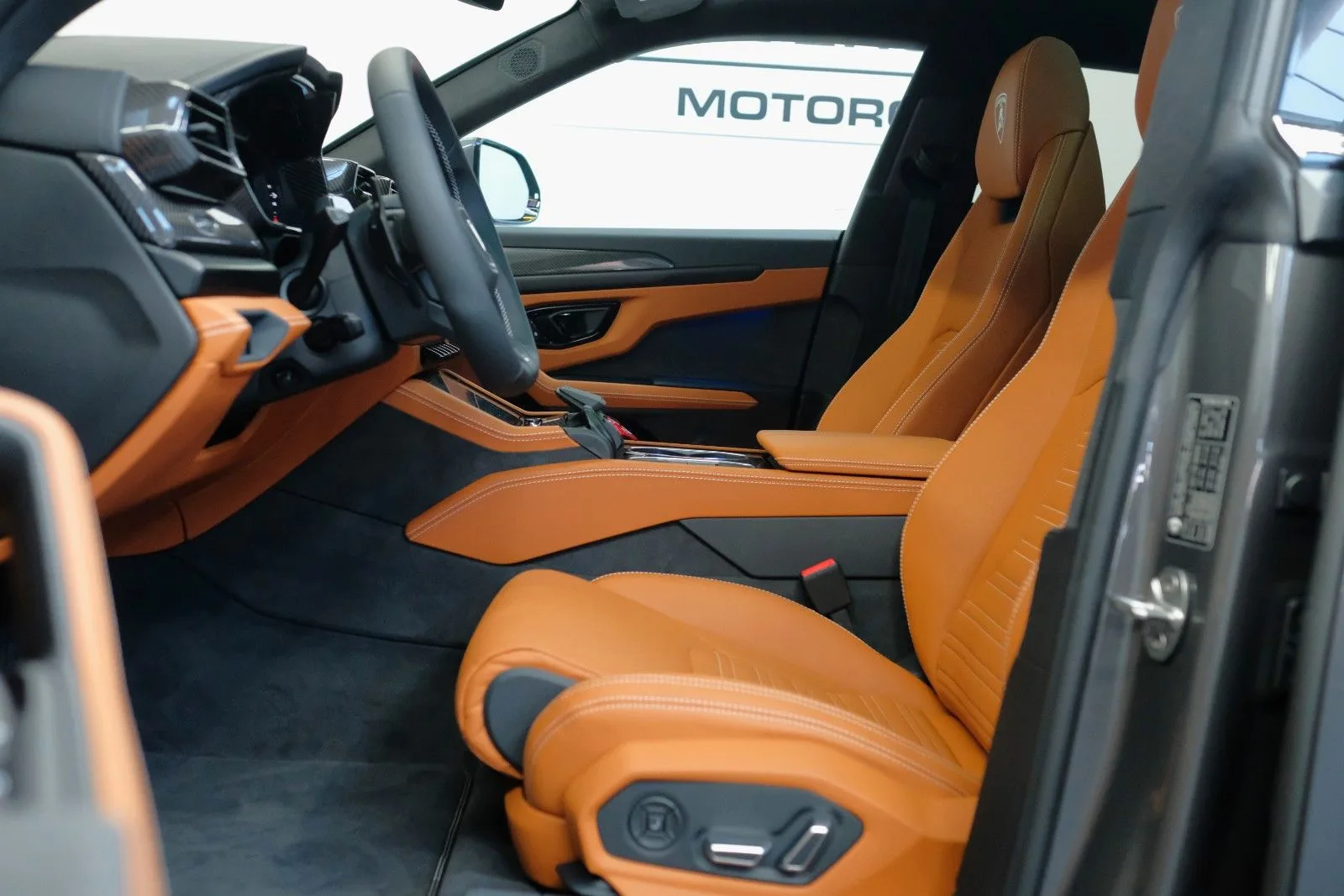 2026 Lamborghini Urus SE, 11/30