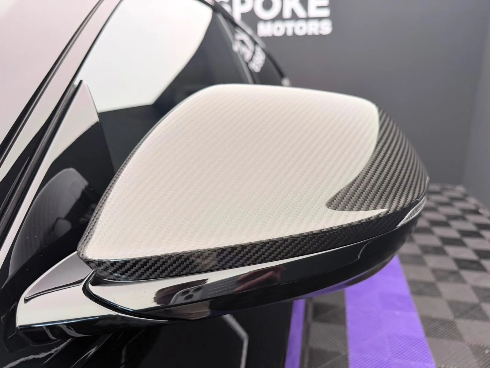 2026 Lamborghini Urus SE, 4/29