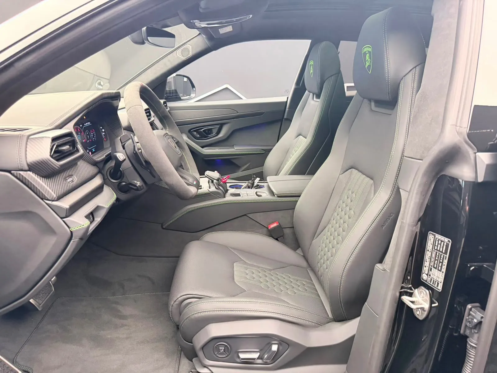 2026 Lamborghini Urus SE, 13/29