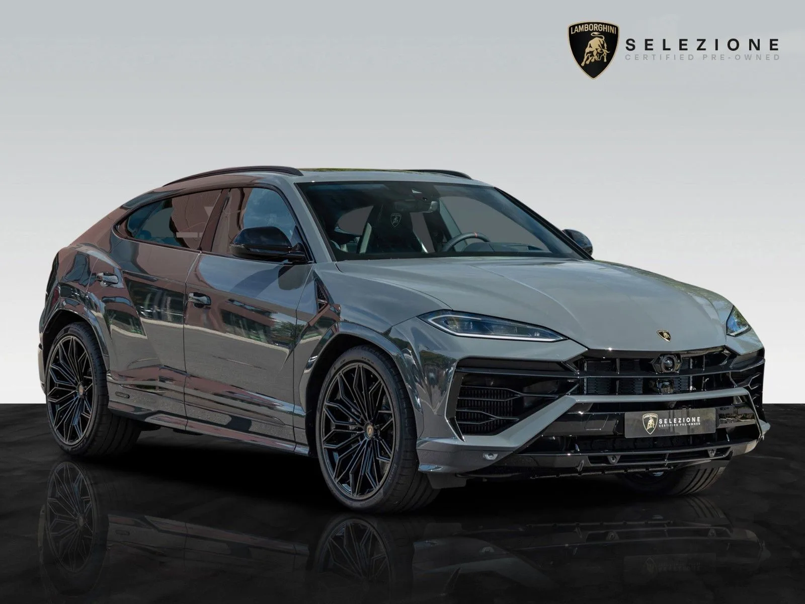 2026 Lamborghini Urus SE proposée par un concessionnaire agréé à Berlin, Allemagne, photo principale