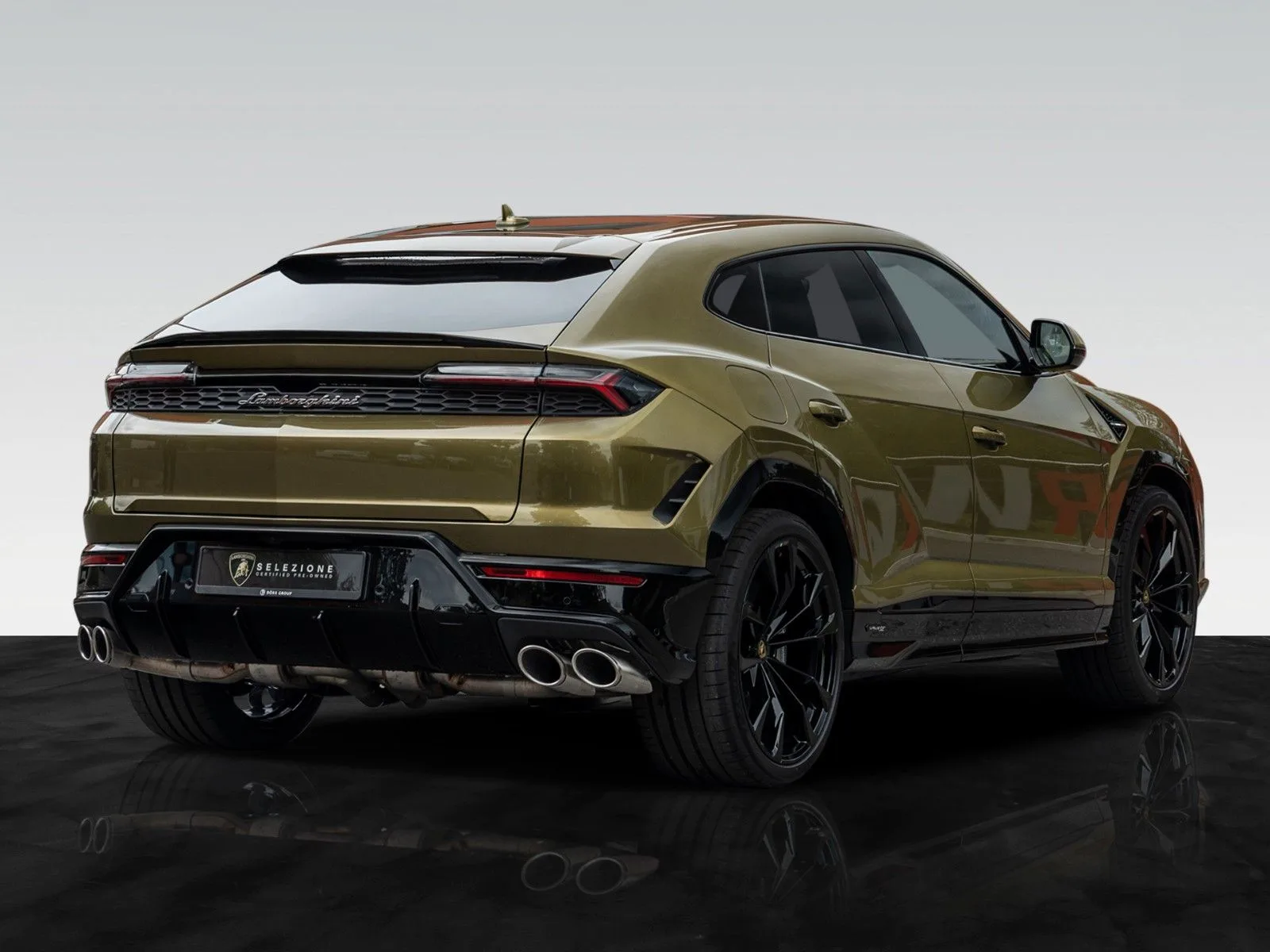 2026 Lamborghini Urus SE, 2/30