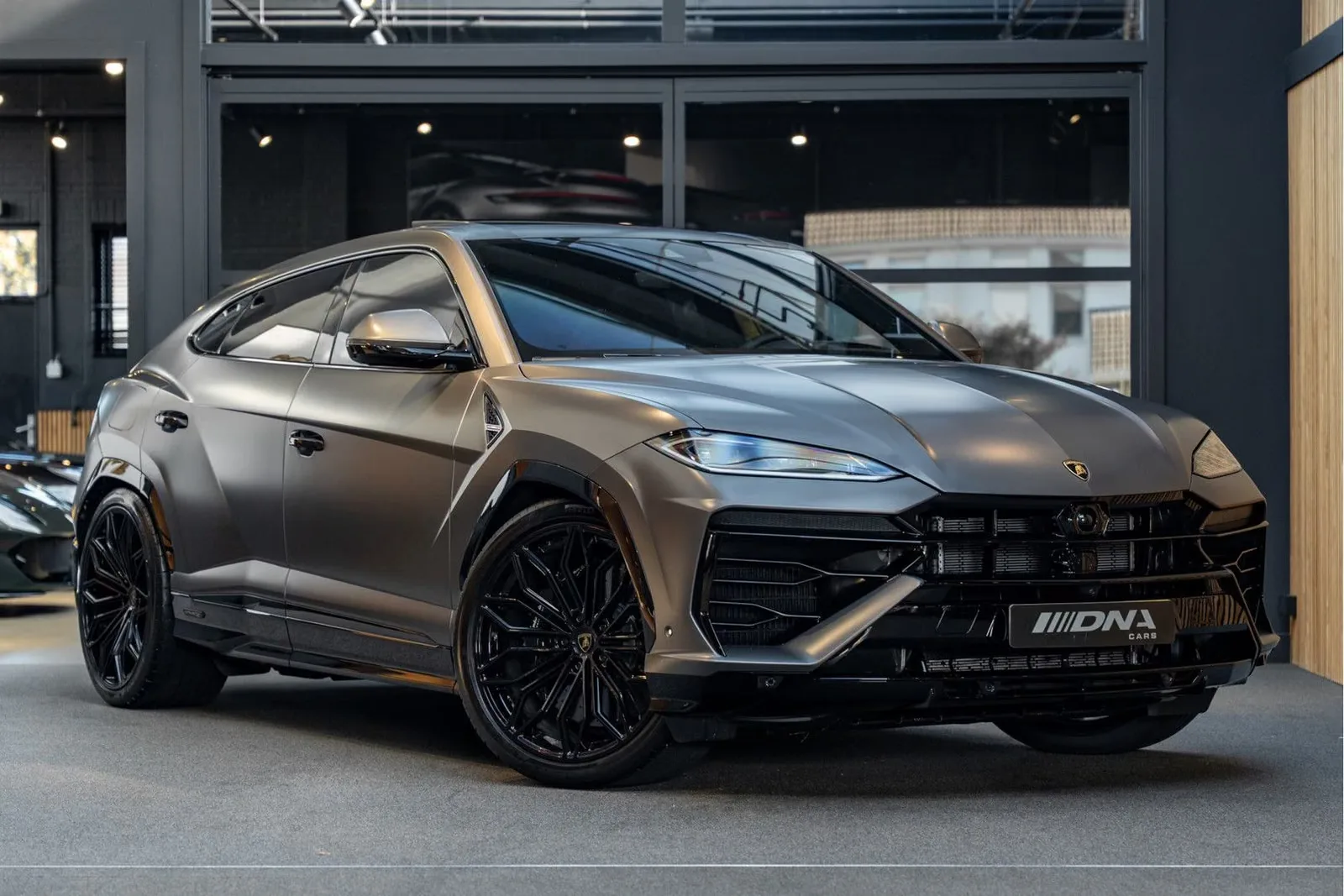 2026 Lamborghini Urus SE angeboten von einem Fachhändler in Naarden, Niederlande, Hauptfoto