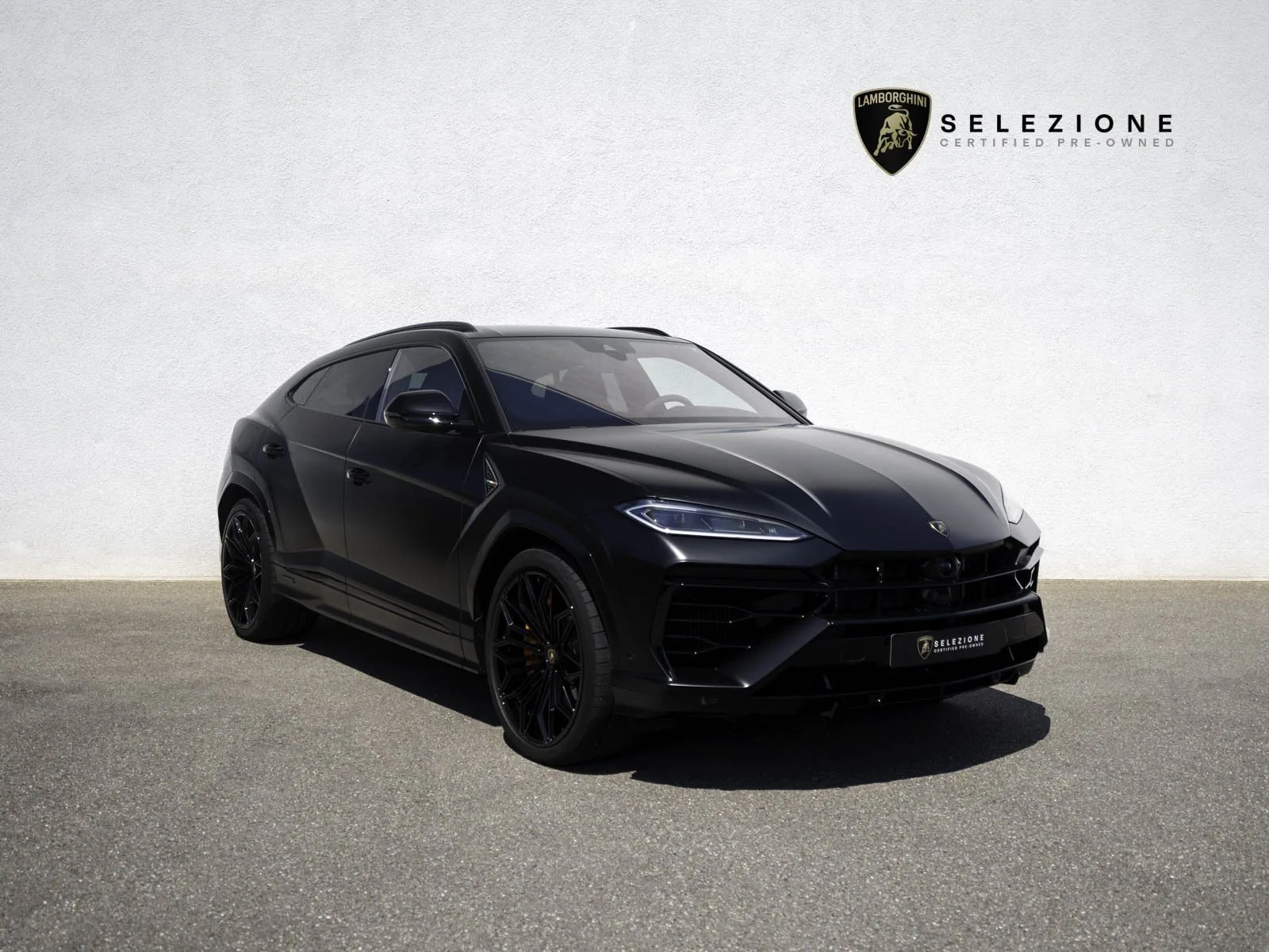 2026 Lamborghini Urus SE proposée par un concessionnaire spécialisé à Singen, Allemagne, photo principale