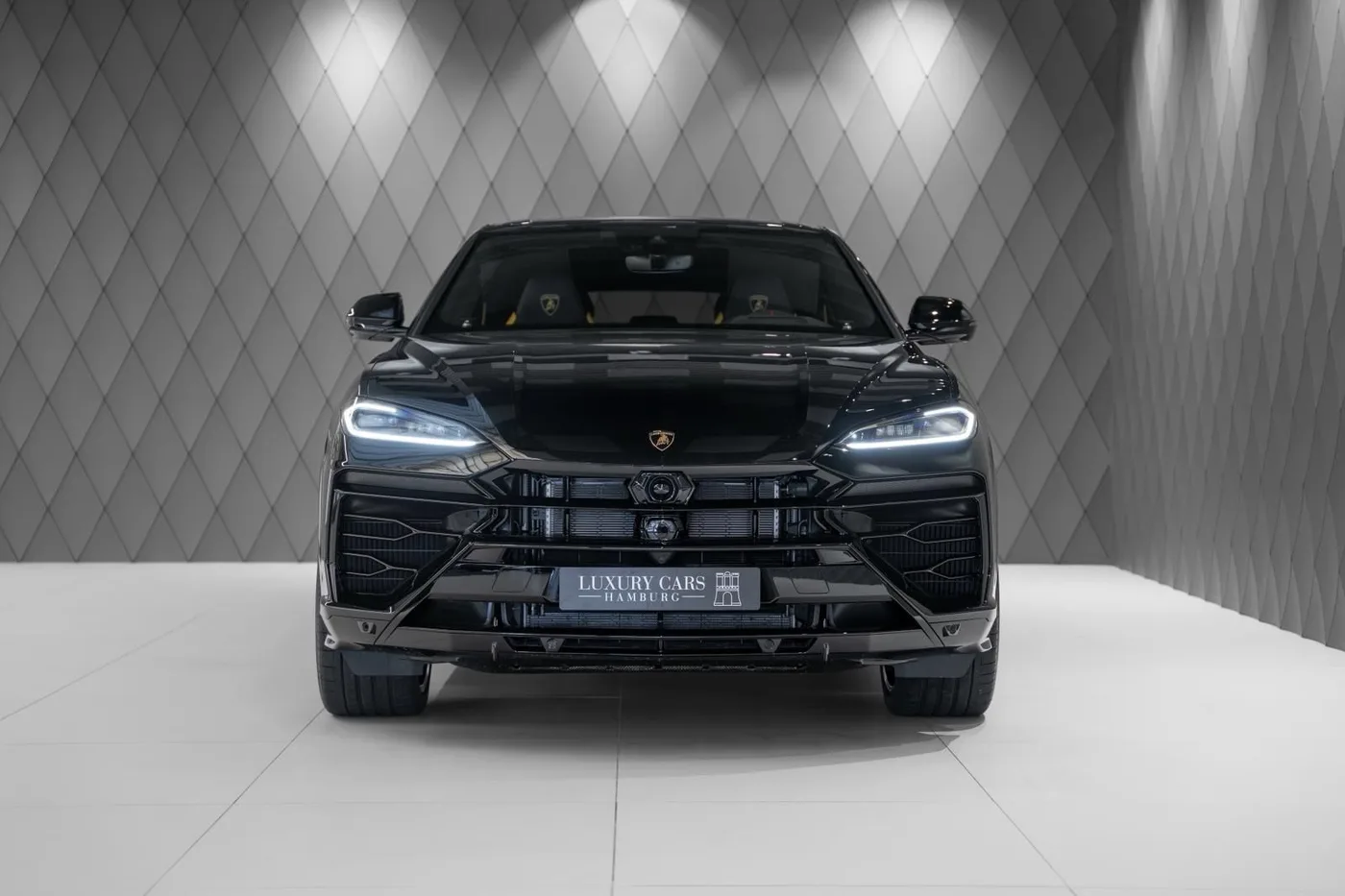 2026 Lamborghini Urus SE angeboten von einem Supersportwagenhändler in Schenefeld, Deutschland, Foto 2 von 12